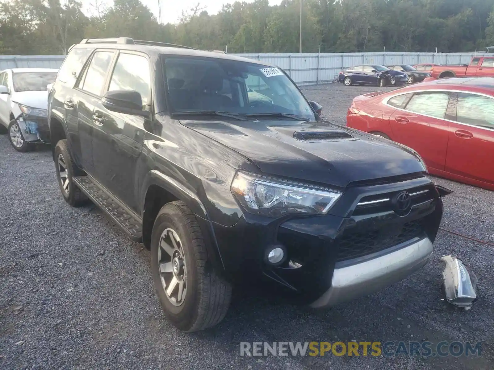 1 Photograph of a damaged car JTEBU5JRXL5834285 TOYOTA 4RUNNER 2020