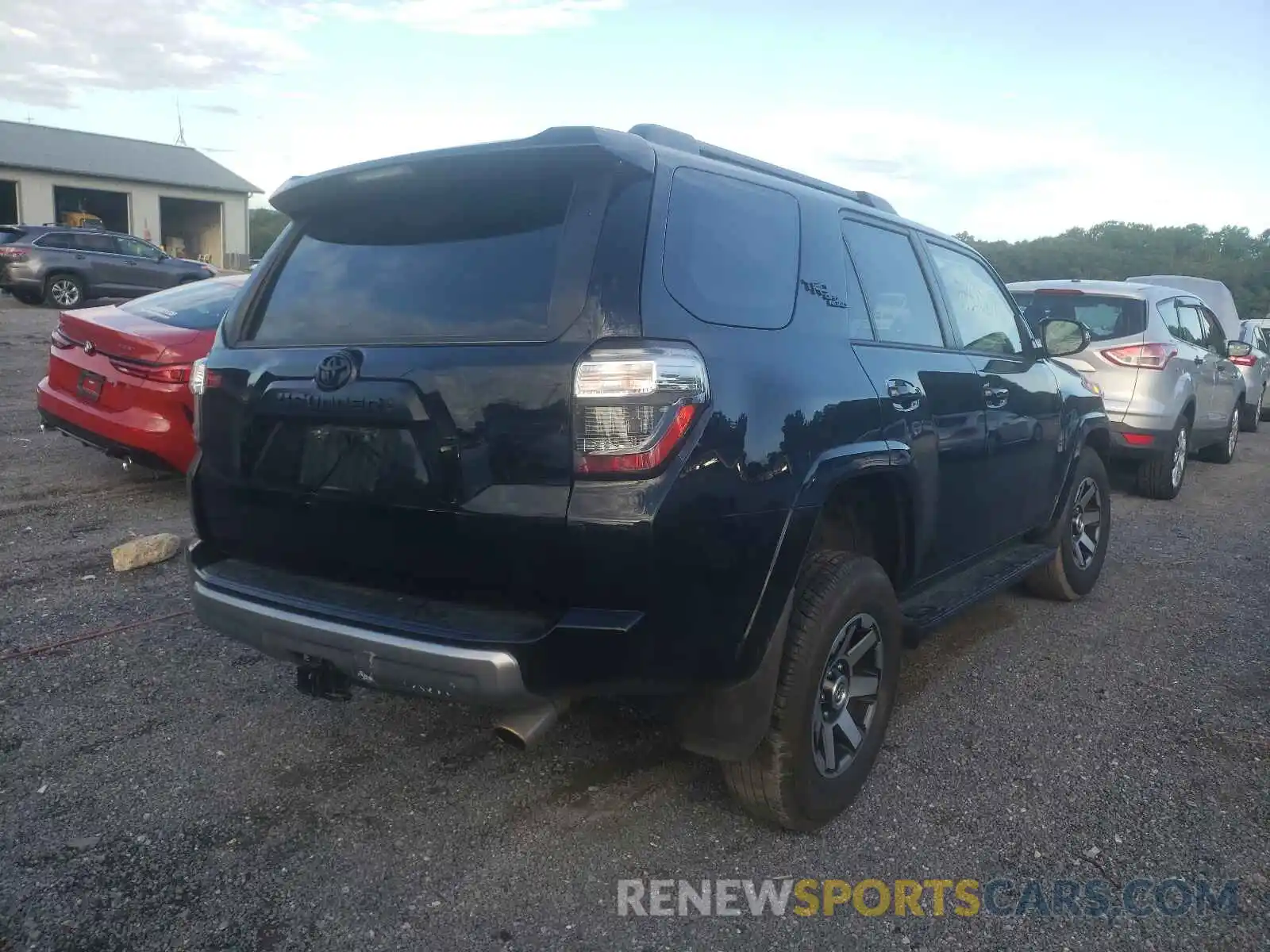 4 Photograph of a damaged car JTEBU5JRXL5834285 TOYOTA 4RUNNER 2020