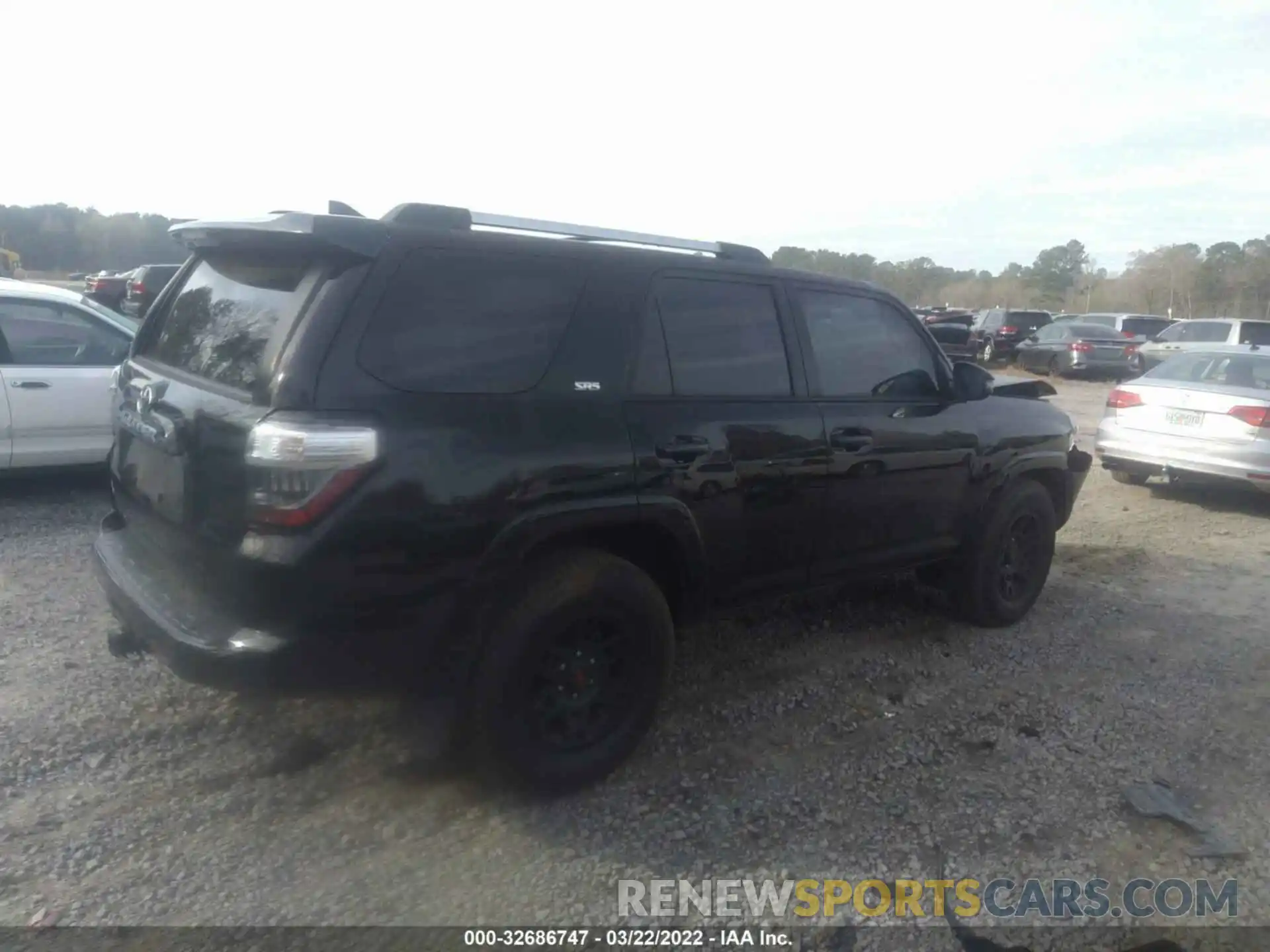 4 Photograph of a damaged car JTEZU5JR0L5217377 TOYOTA 4RUNNER 2020