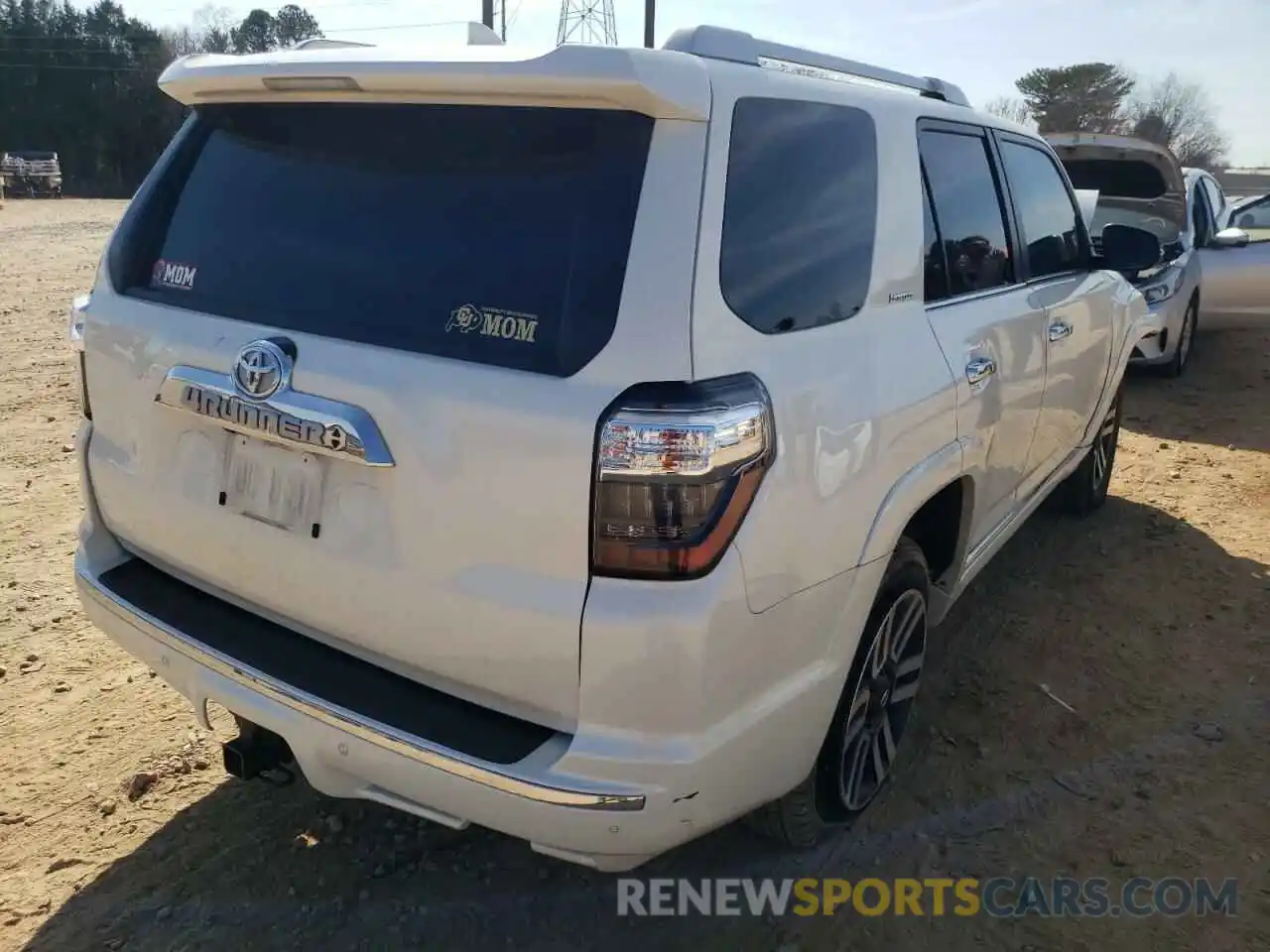 4 Photograph of a damaged car JTEZU5JR0L5217864 TOYOTA 4RUNNER 2020