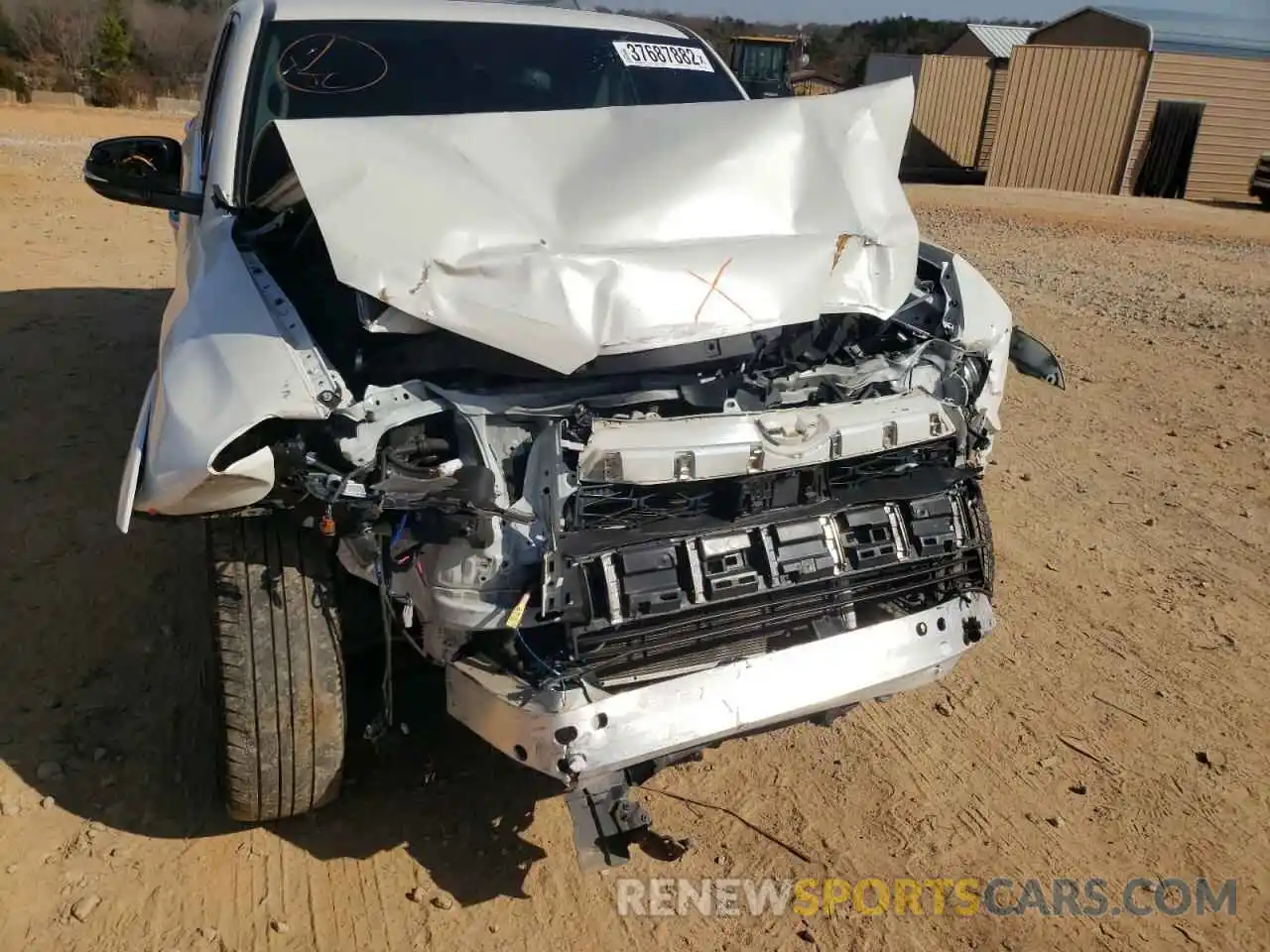 9 Photograph of a damaged car JTEZU5JR0L5217864 TOYOTA 4RUNNER 2020