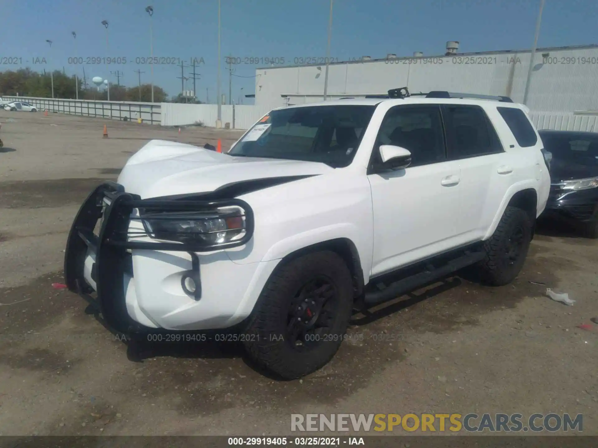 2 Photograph of a damaged car JTEZU5JR0L5218285 TOYOTA 4RUNNER 2020