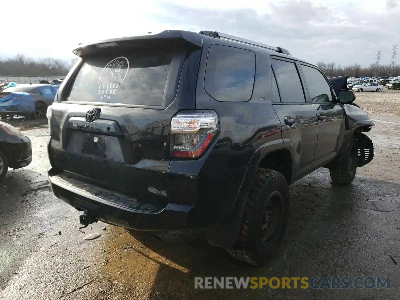 4 Photograph of a damaged car JTEZU5JR0L5219114 TOYOTA 4RUNNER 2020