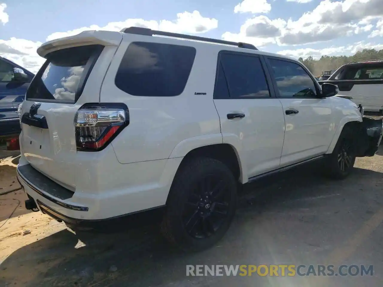 4 Photograph of a damaged car JTEZU5JR0L5221073 TOYOTA 4RUNNER 2020