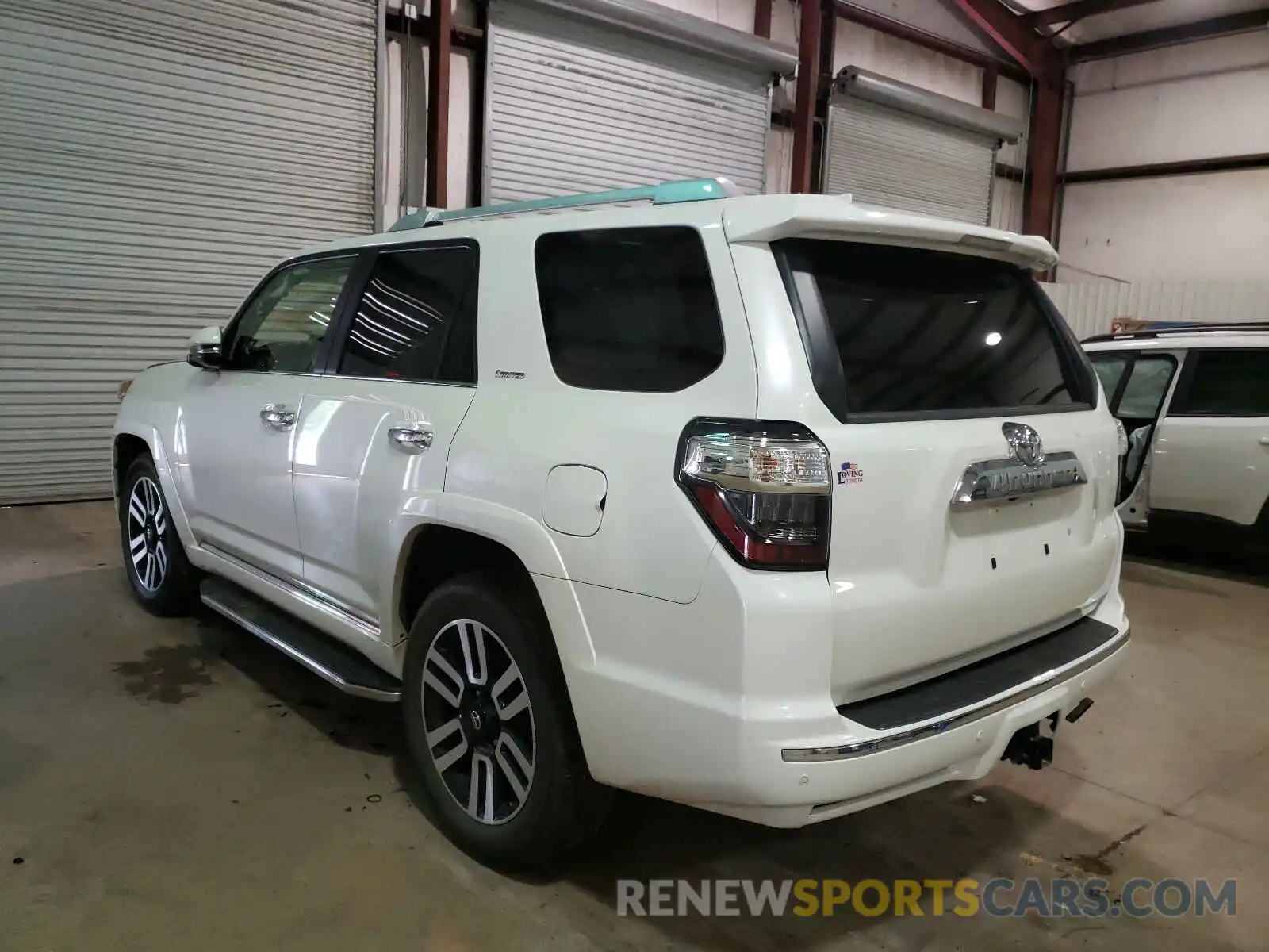 3 Photograph of a damaged car JTEZU5JR0L5223017 TOYOTA 4RUNNER 2020