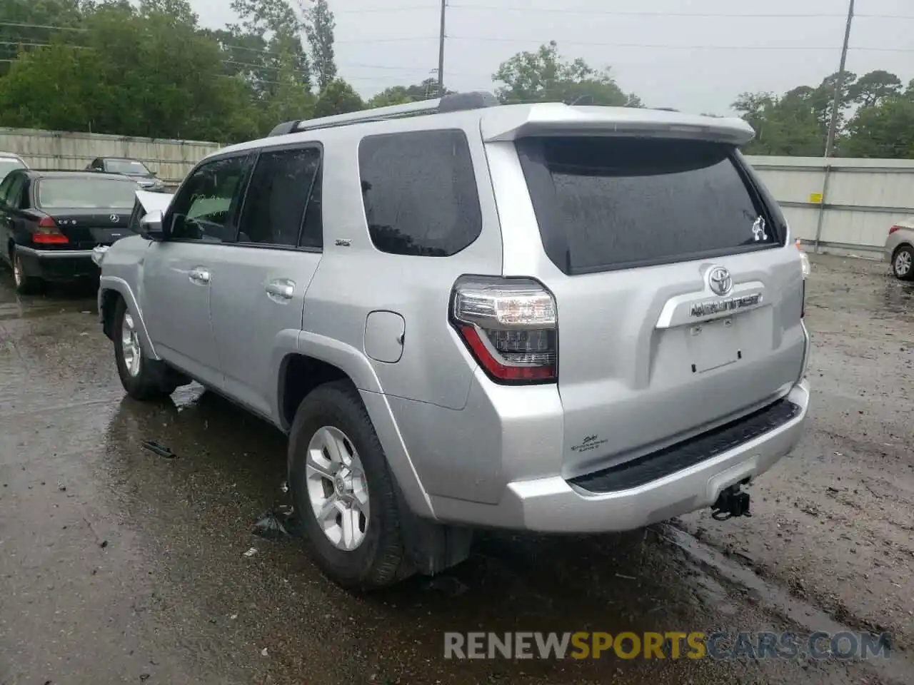 3 Photograph of a damaged car JTEZU5JR0L5223809 TOYOTA 4RUNNER 2020