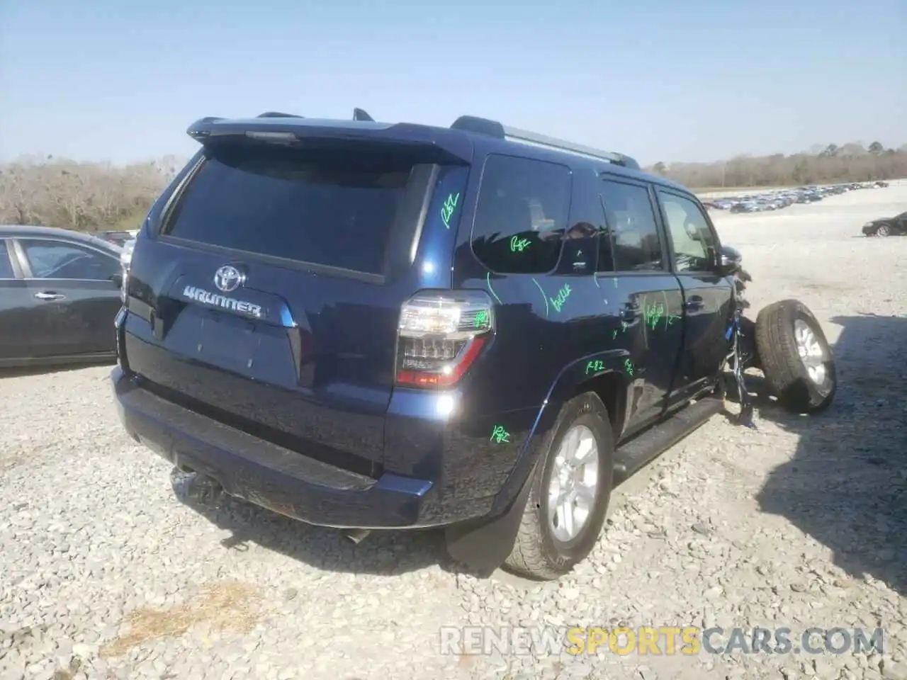 4 Photograph of a damaged car JTEZU5JR0L5224006 TOYOTA 4RUNNER 2020