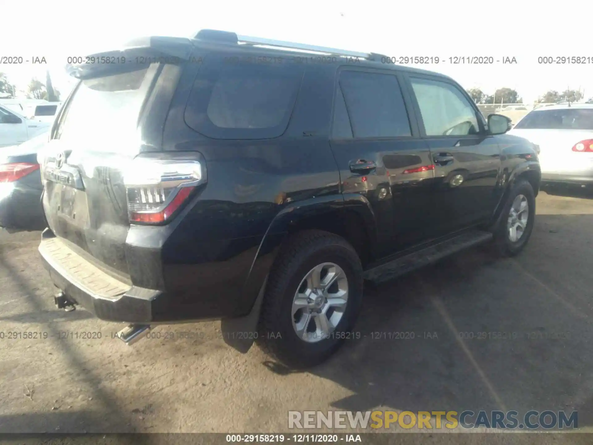 4 Photograph of a damaged car JTEZU5JR0L5227150 TOYOTA 4RUNNER 2020