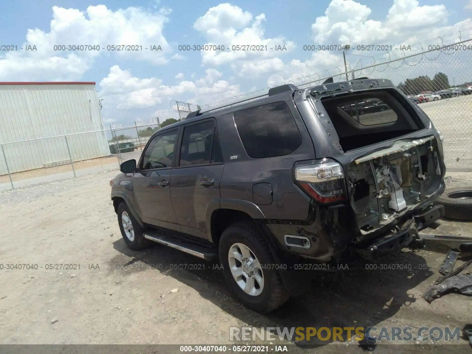 3 Photograph of a damaged car JTEZU5JR1L5215119 TOYOTA 4RUNNER 2020