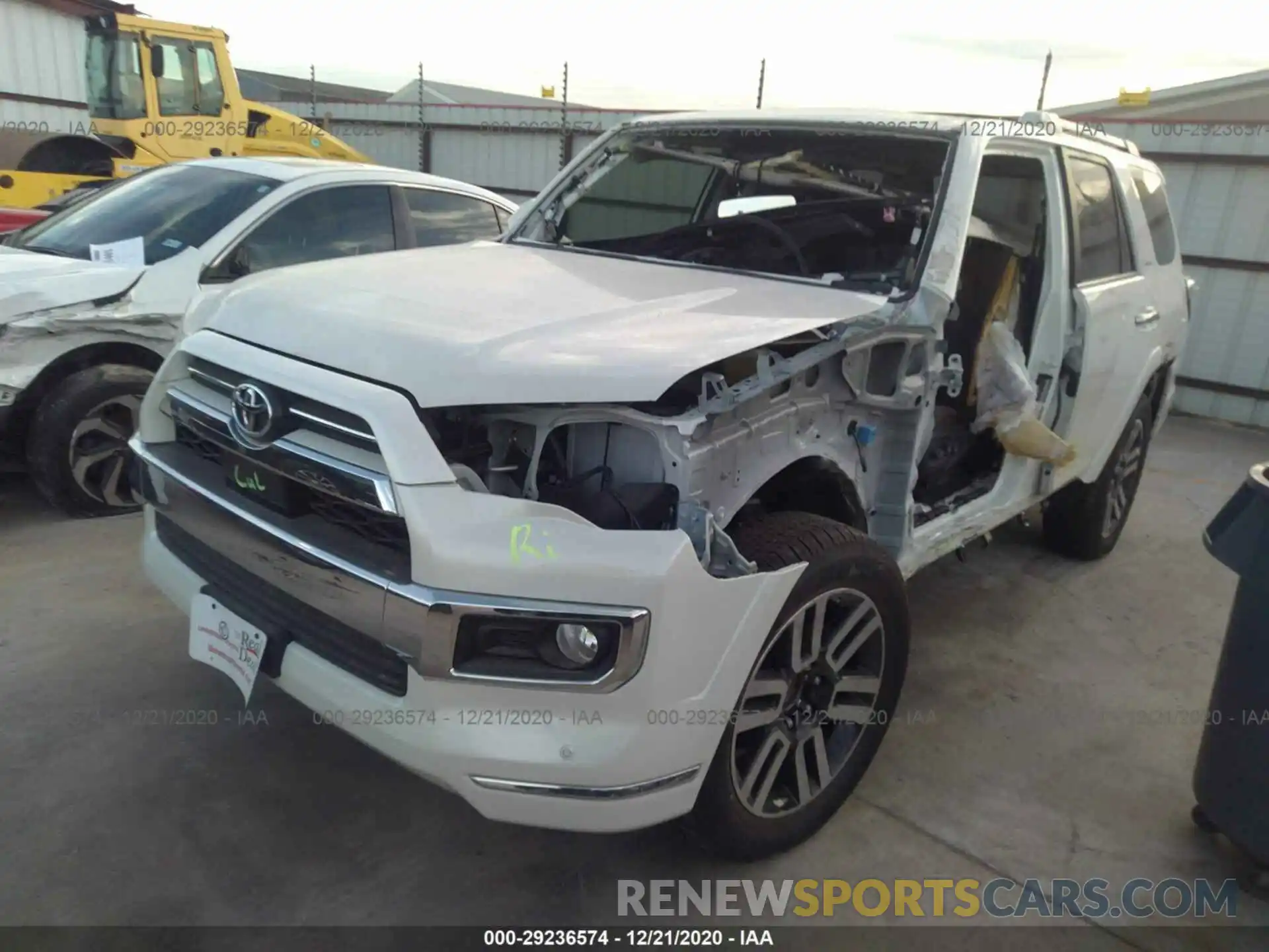 2 Photograph of a damaged car JTEZU5JR1L5222202 TOYOTA 4RUNNER 2020