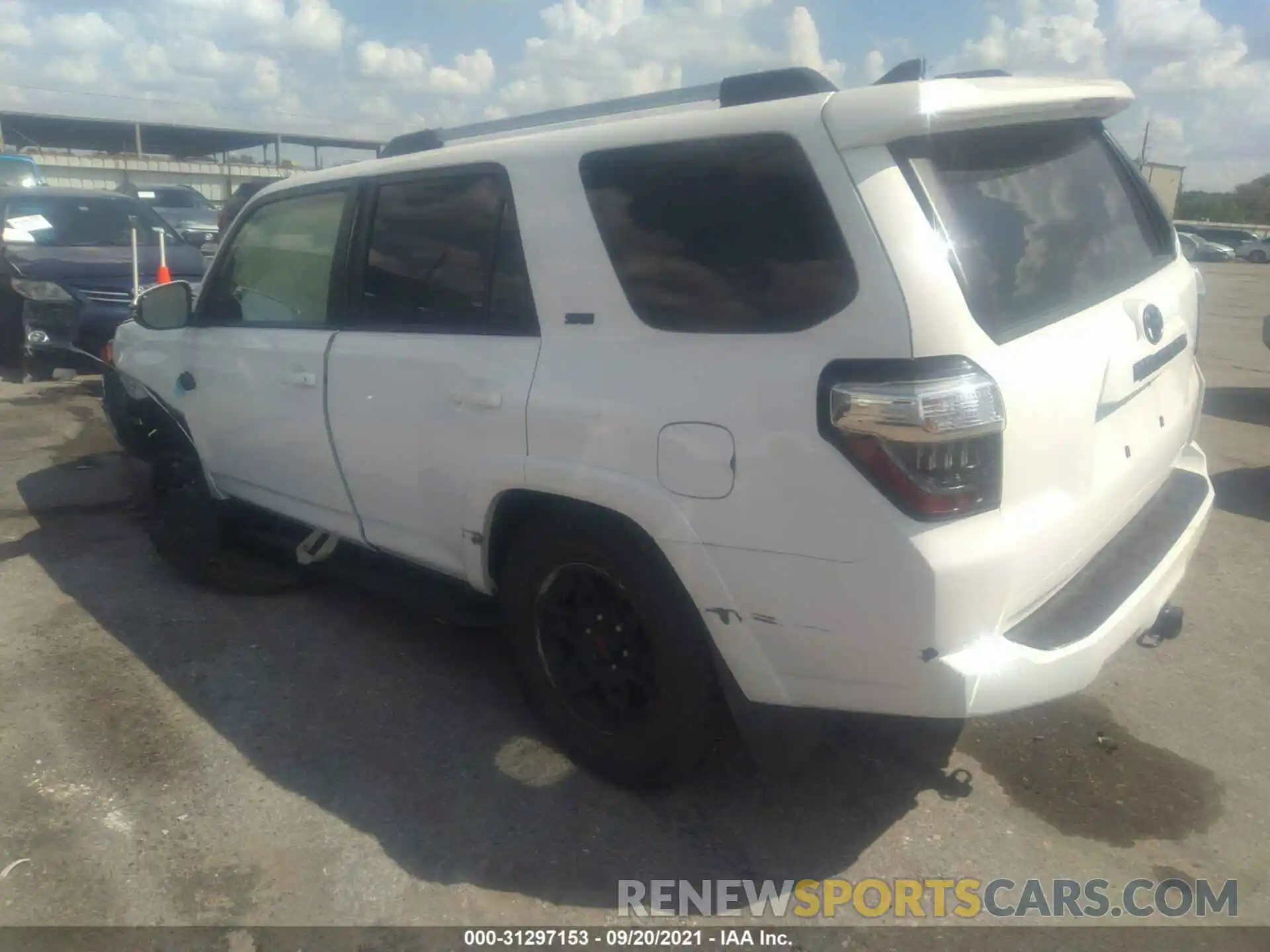 3 Photograph of a damaged car JTEZU5JR1L5223141 TOYOTA 4RUNNER 2020