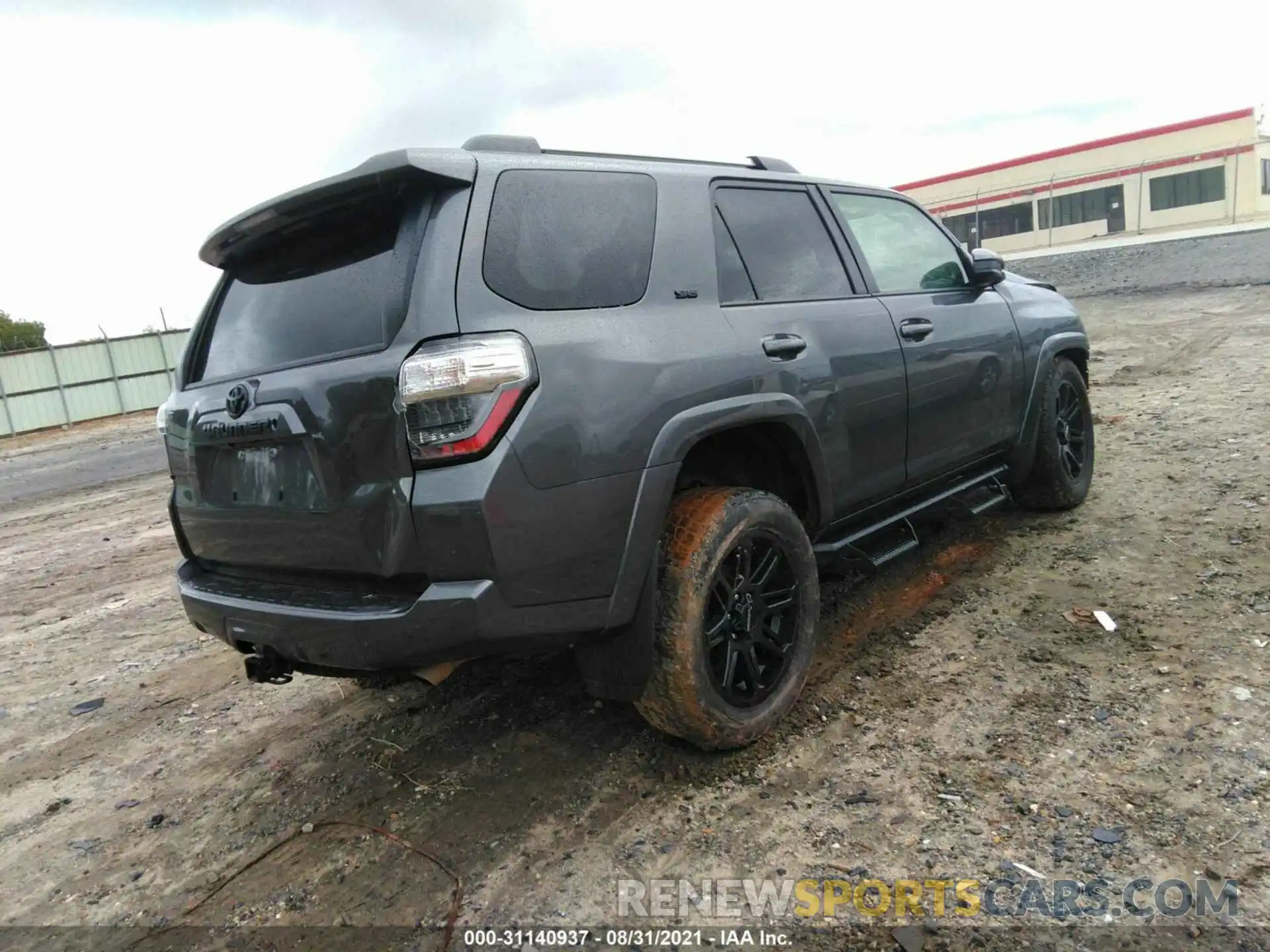 4 Photograph of a damaged car JTEZU5JR1L5225634 TOYOTA 4RUNNER 2020