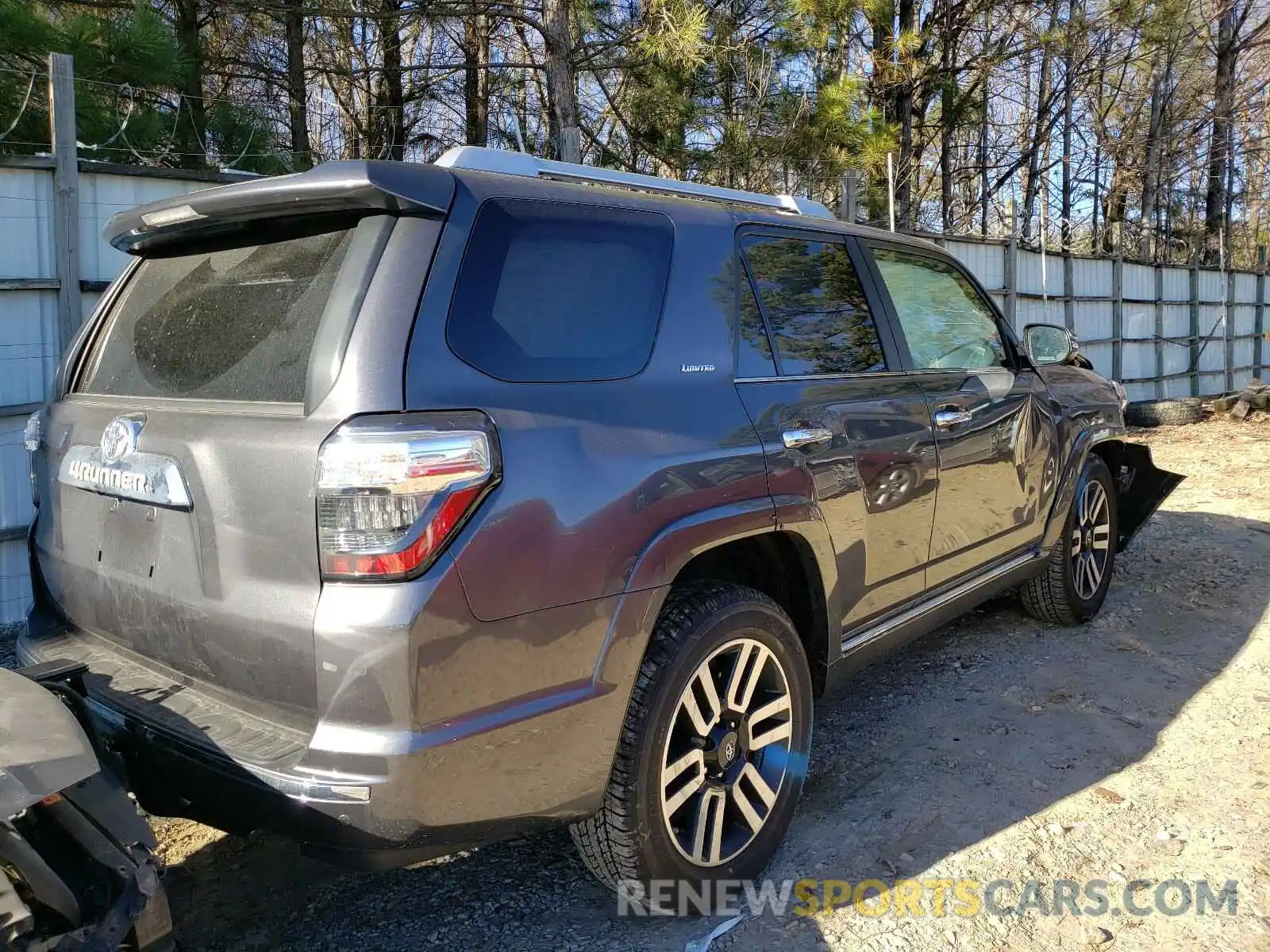 4 Photograph of a damaged car JTEZU5JR2L5218448 TOYOTA 4RUNNER 2020