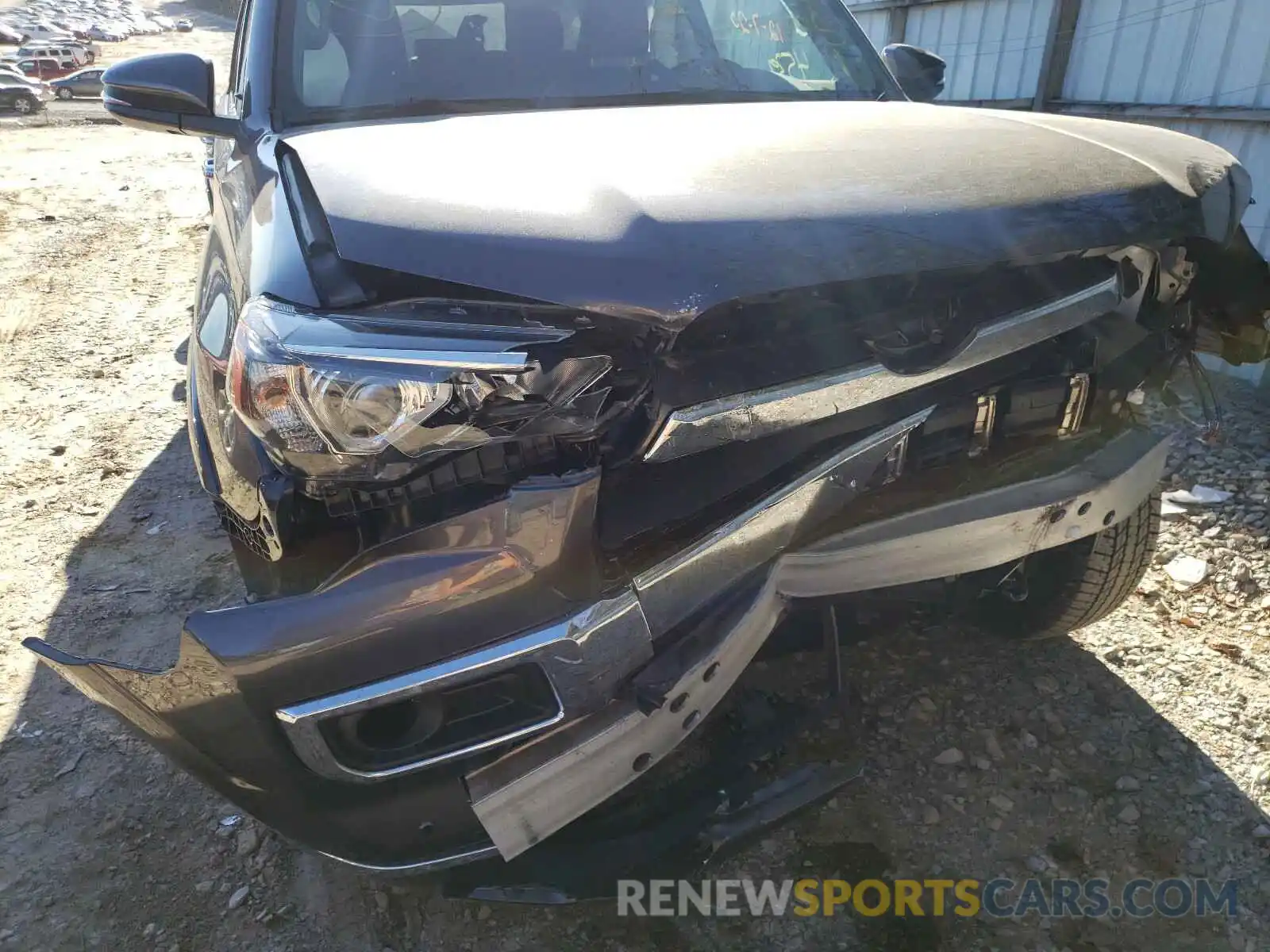 9 Photograph of a damaged car JTEZU5JR2L5218448 TOYOTA 4RUNNER 2020