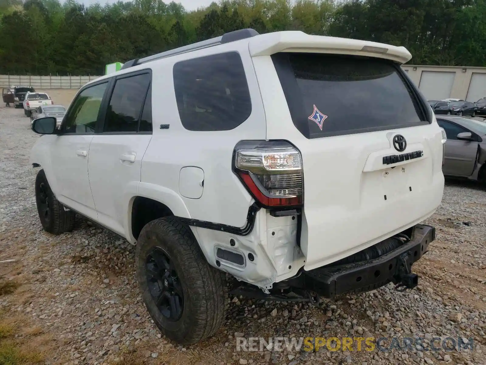 3 Photograph of a damaged car JTEZU5JR2L5219017 TOYOTA 4RUNNER 2020