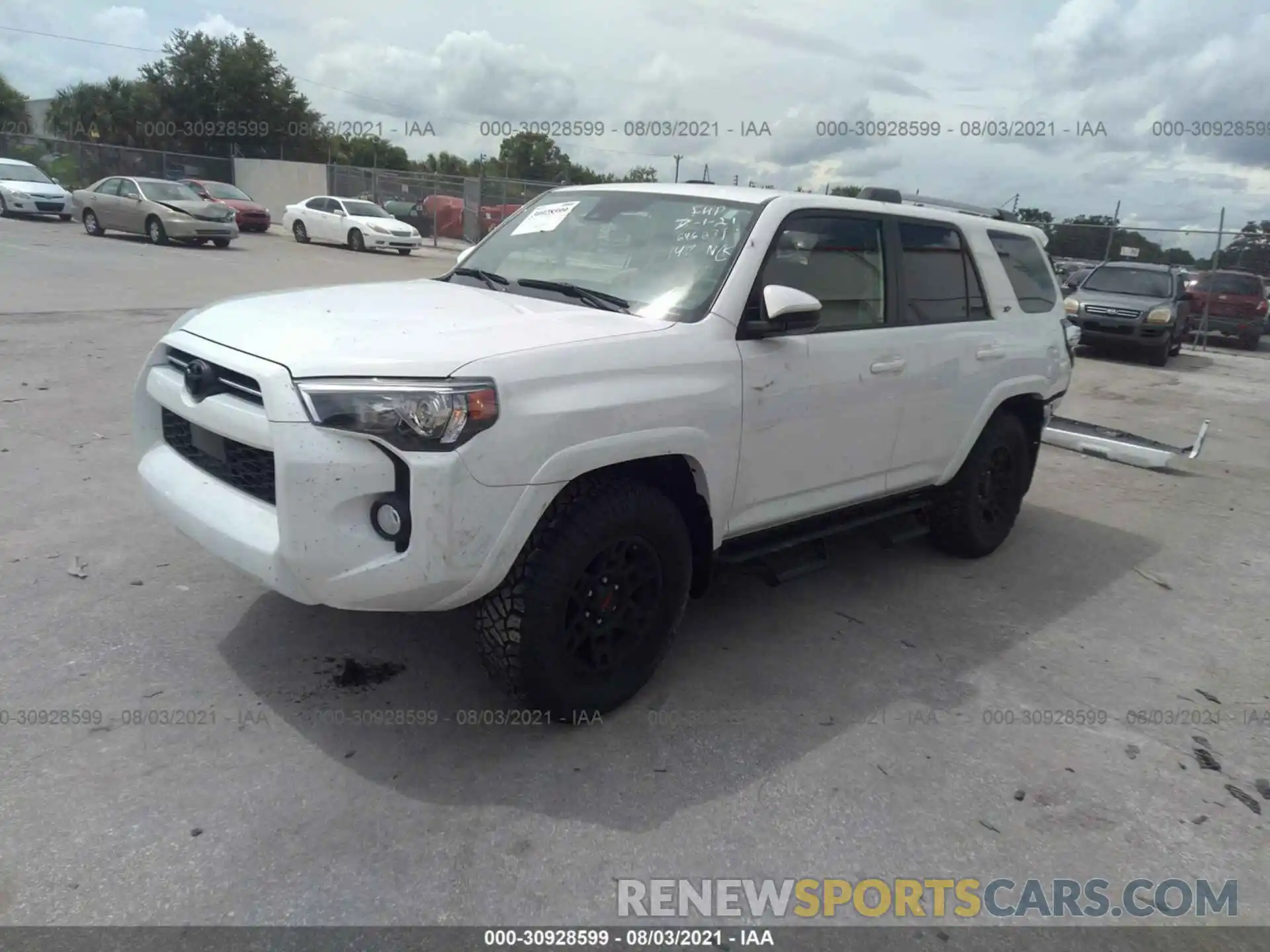 2 Photograph of a damaged car JTEZU5JR2L5219387 TOYOTA 4RUNNER 2020