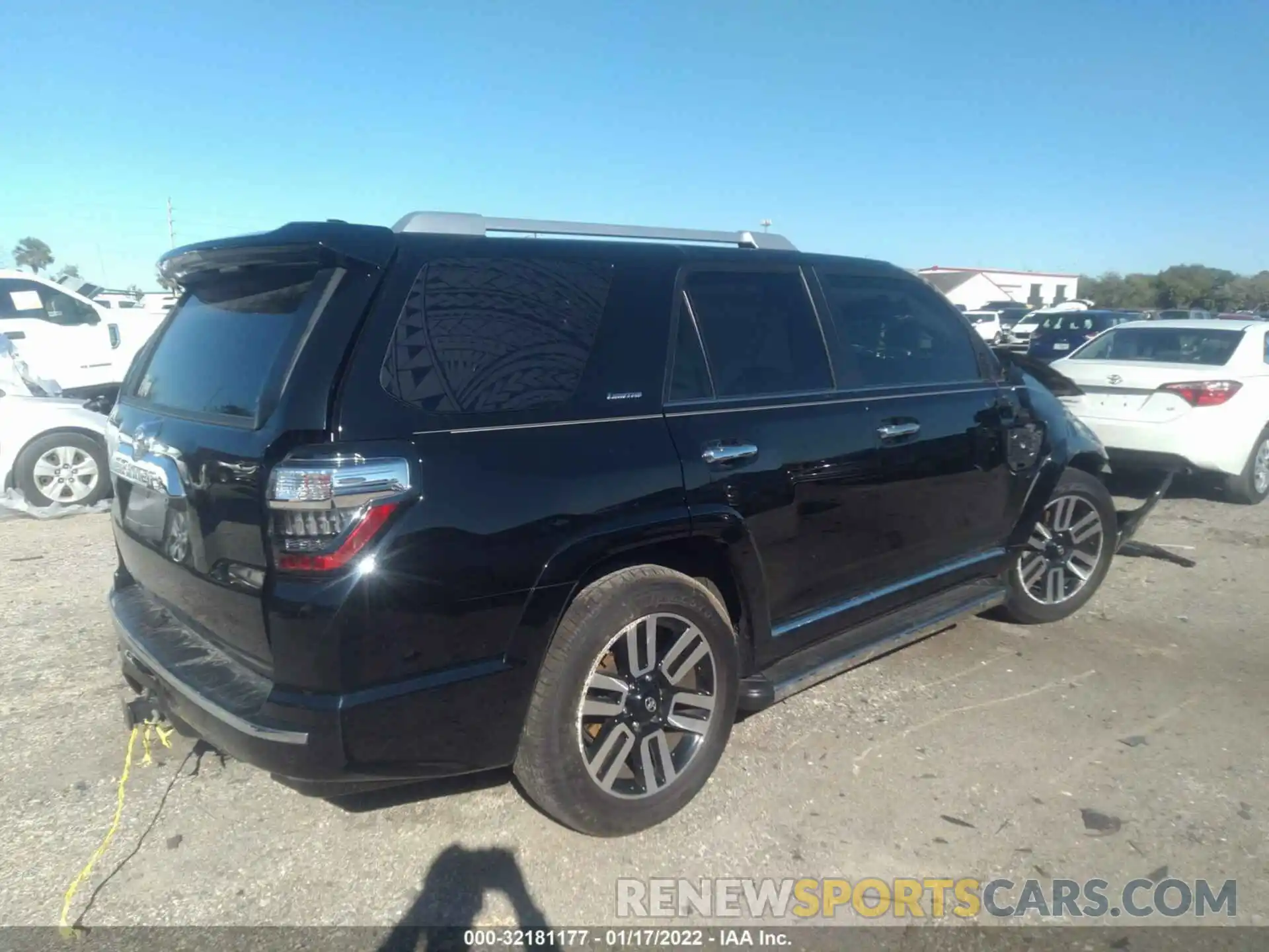 4 Photograph of a damaged car JTEZU5JR2L5227621 TOYOTA 4RUNNER 2020