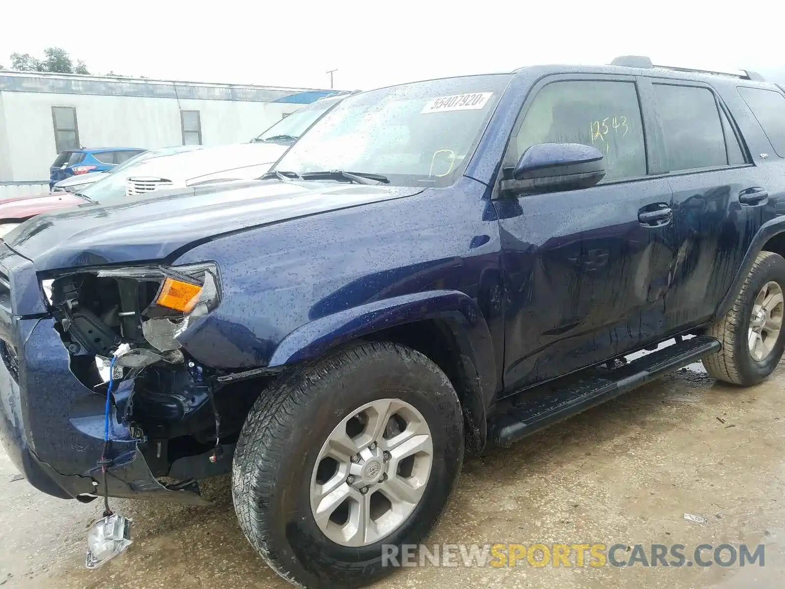 9 Photograph of a damaged car JTEZU5JR3L5214313 TOYOTA 4RUNNER 2020