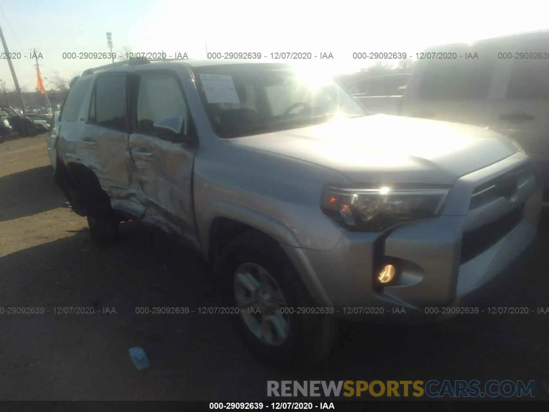 1 Photograph of a damaged car JTEZU5JR3L5219186 TOYOTA 4RUNNER 2020