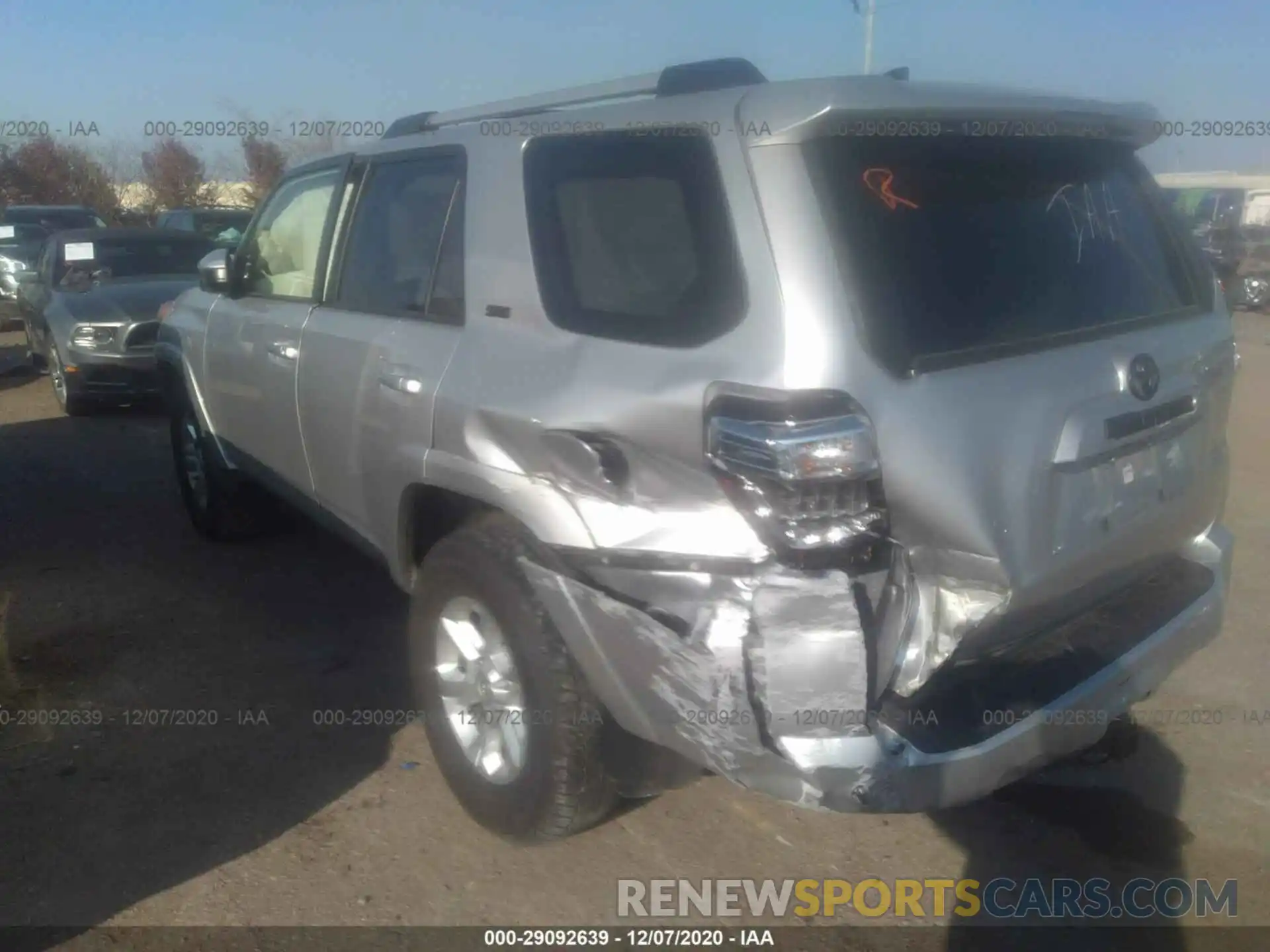 3 Photograph of a damaged car JTEZU5JR3L5219186 TOYOTA 4RUNNER 2020