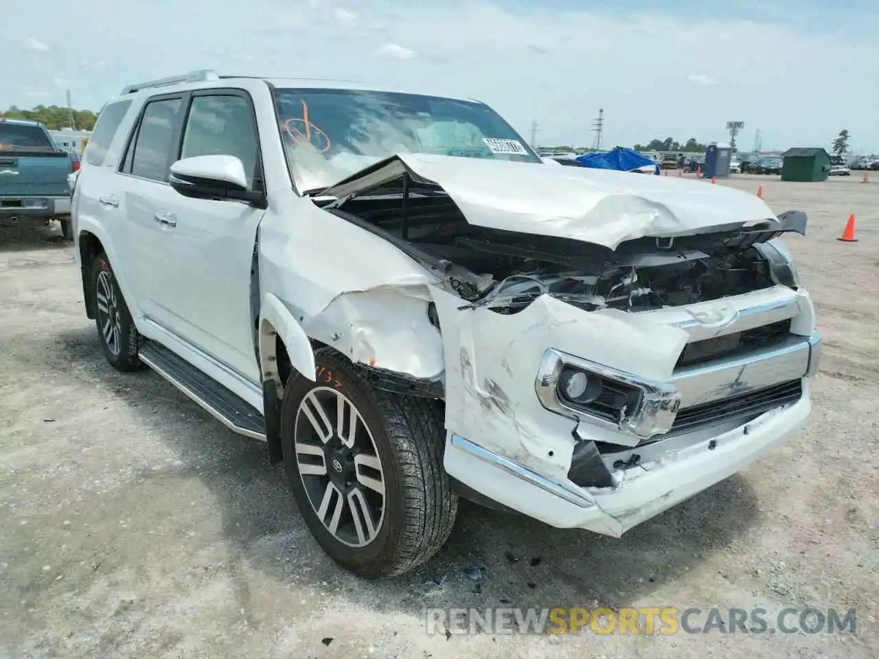 1 Photograph of a damaged car JTEZU5JR3L5221374 TOYOTA 4RUNNER 2020