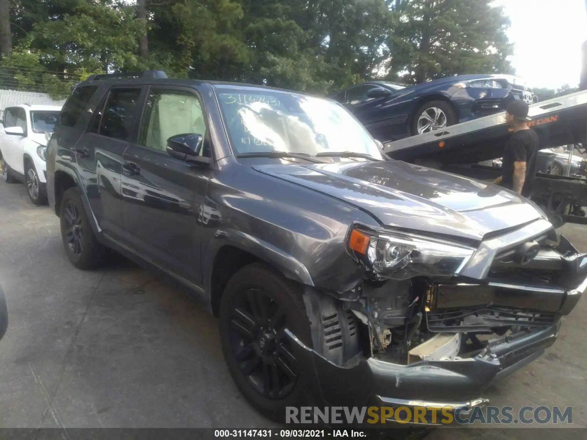 1 Photograph of a damaged car JTEZU5JR3L5222704 TOYOTA 4RUNNER 2020