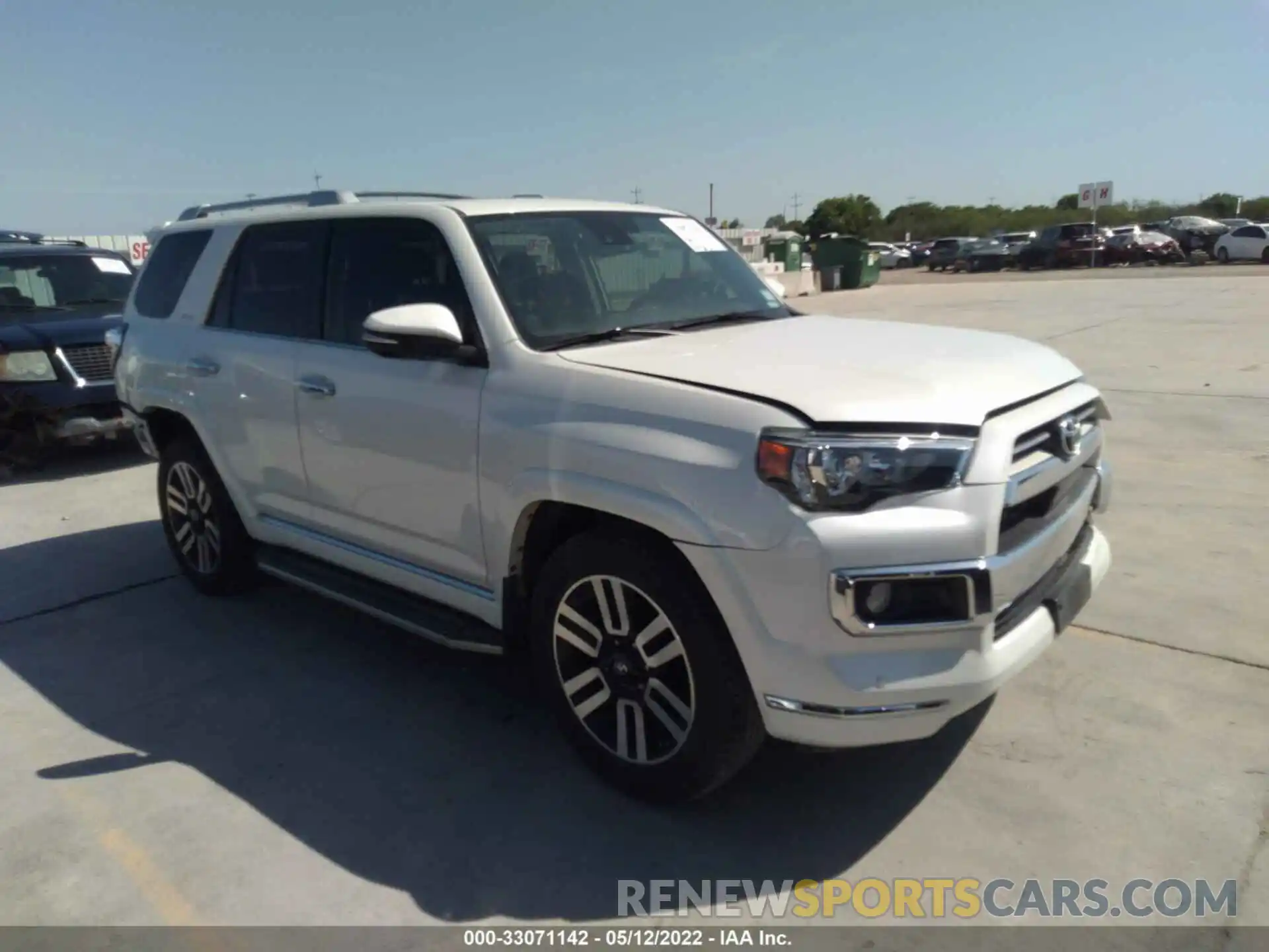 1 Photograph of a damaged car JTEZU5JR3L5223416 TOYOTA 4RUNNER 2020