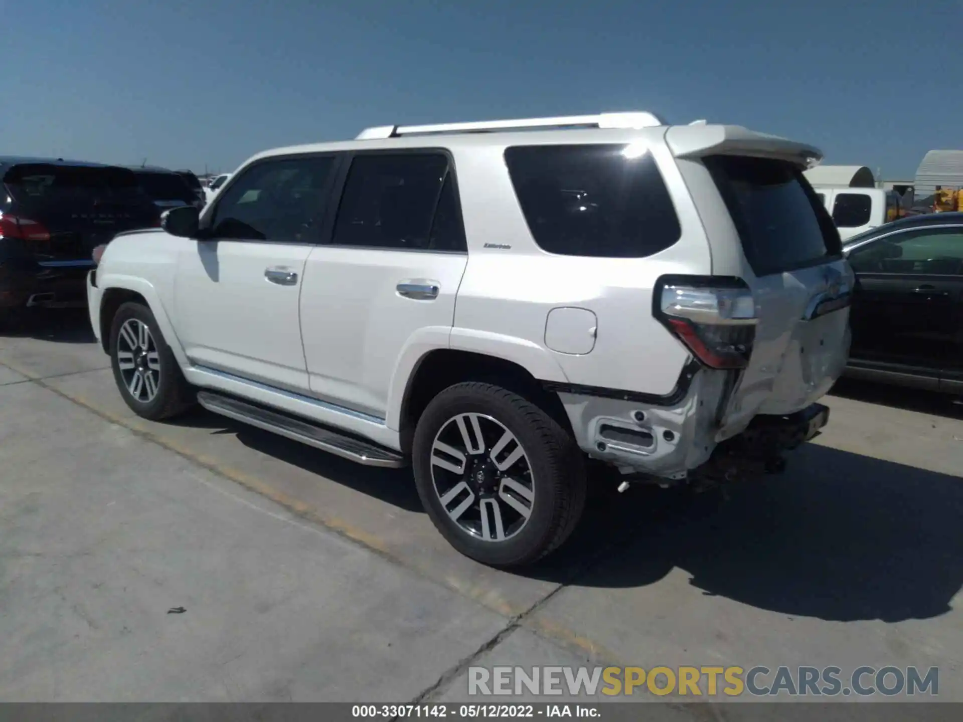 3 Photograph of a damaged car JTEZU5JR3L5223416 TOYOTA 4RUNNER 2020