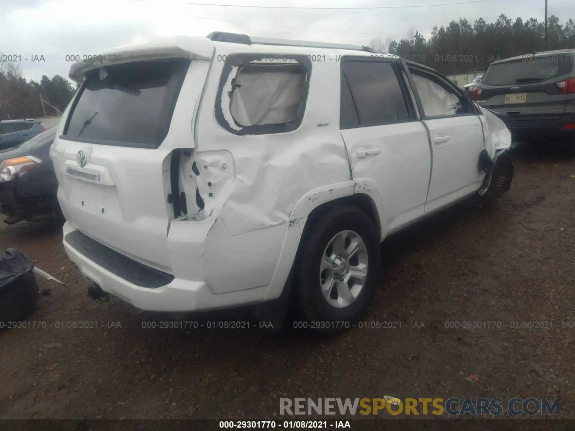 4 Photograph of a damaged car JTEZU5JR3L5225666 TOYOTA 4RUNNER 2020