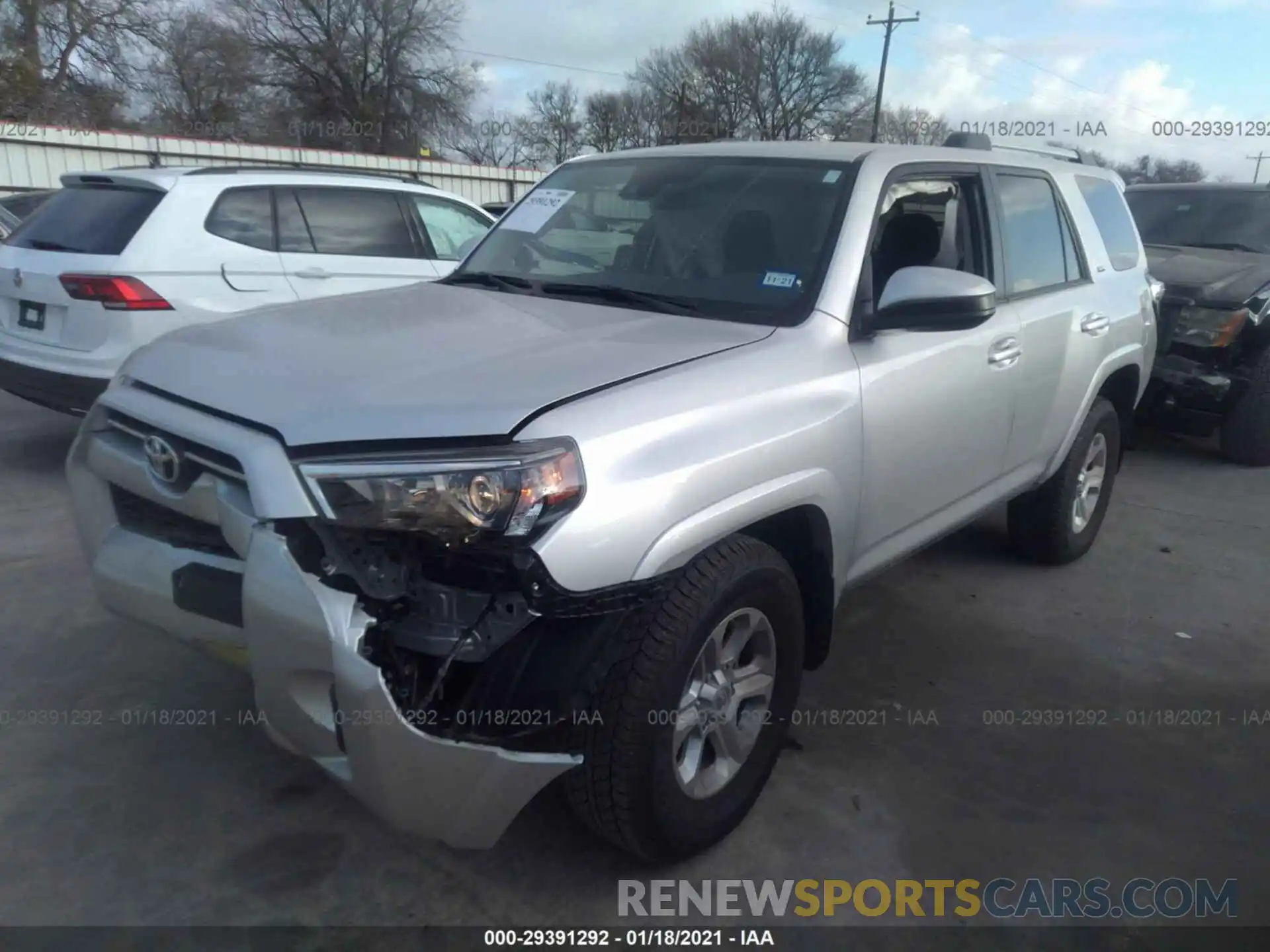 2 Photograph of a damaged car JTEZU5JR4L5217205 TOYOTA 4RUNNER 2020