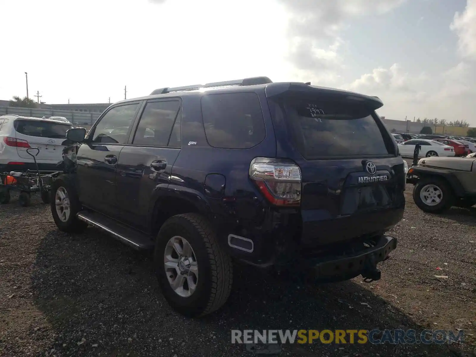 3 Photograph of a damaged car JTEZU5JR4L5217947 TOYOTA 4RUNNER 2020