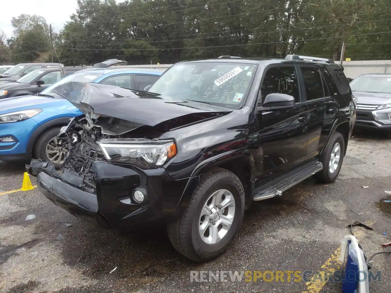 2 Photograph of a damaged car JTEZU5JR4L5219519 TOYOTA 4RUNNER 2020