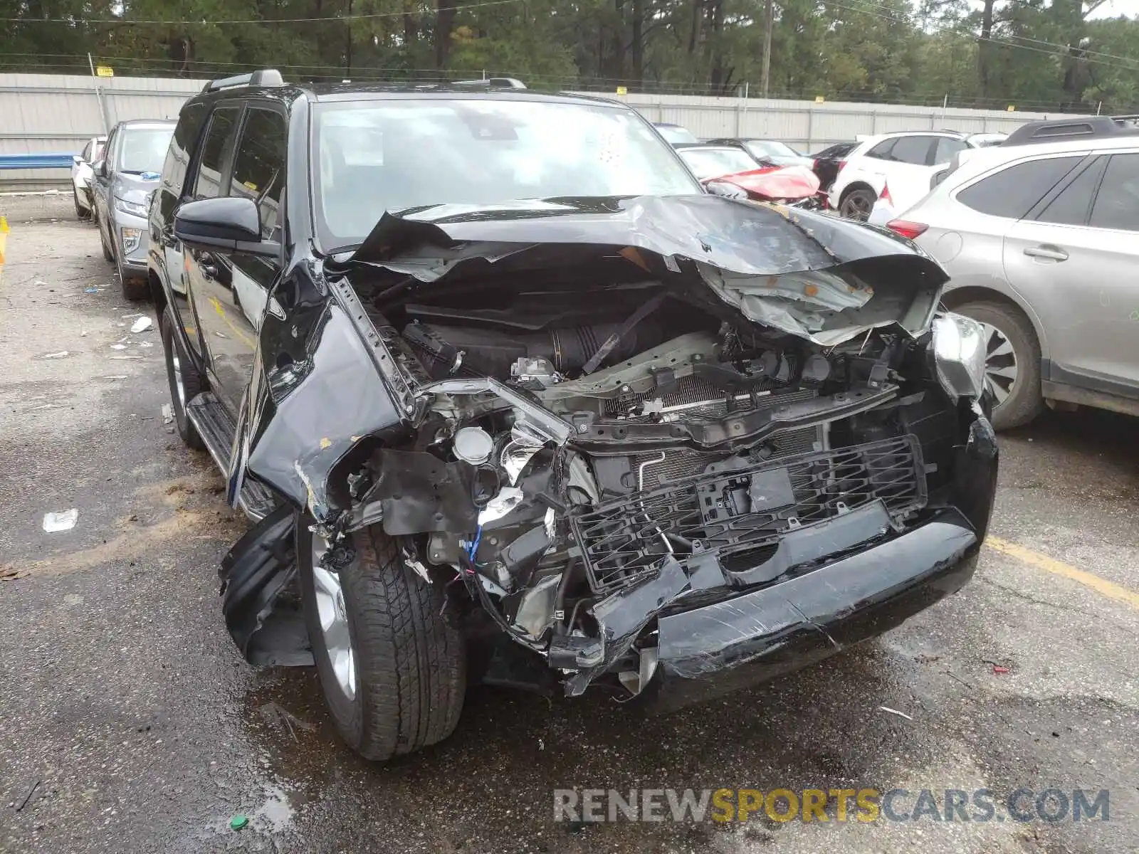 9 Photograph of a damaged car JTEZU5JR4L5219519 TOYOTA 4RUNNER 2020