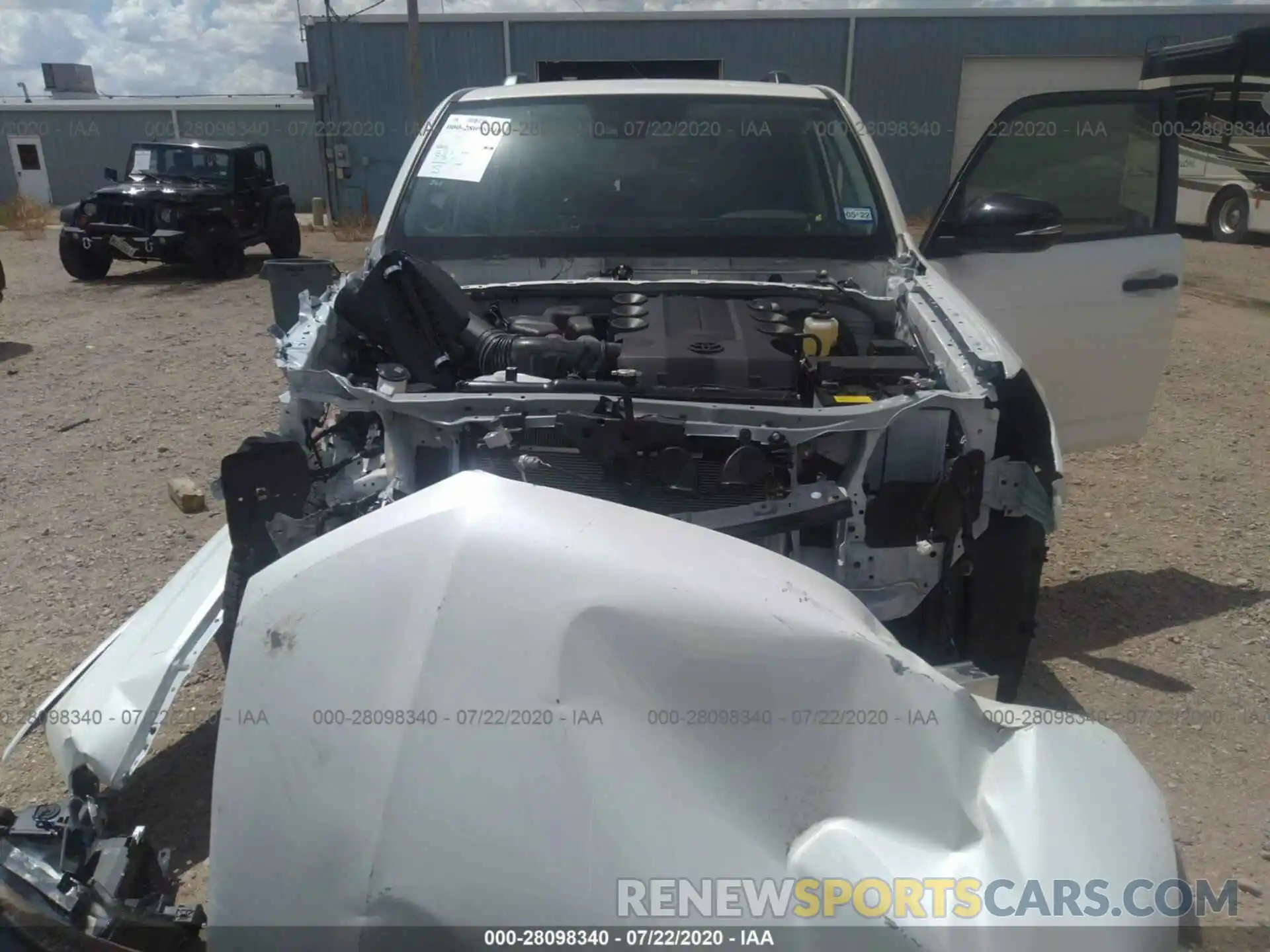 10 Photograph of a damaged car JTEZU5JR4L5221237 TOYOTA 4RUNNER 2020