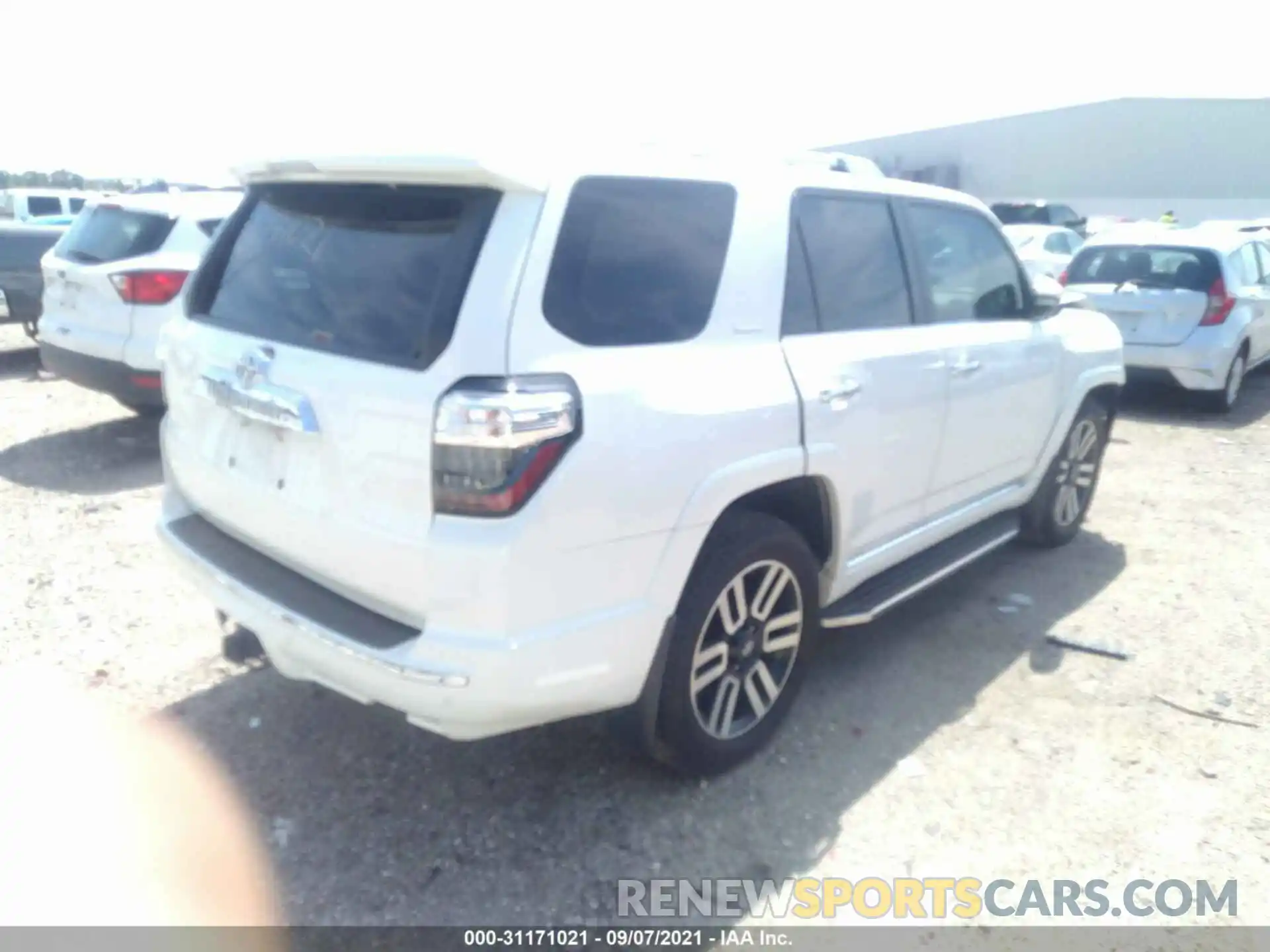 4 Photograph of a damaged car JTEZU5JR4L5222517 TOYOTA 4RUNNER 2020