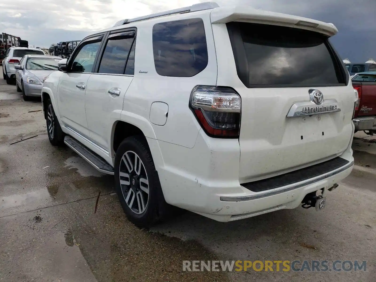 3 Photograph of a damaged car JTEZU5JR4L5222663 TOYOTA 4RUNNER 2020