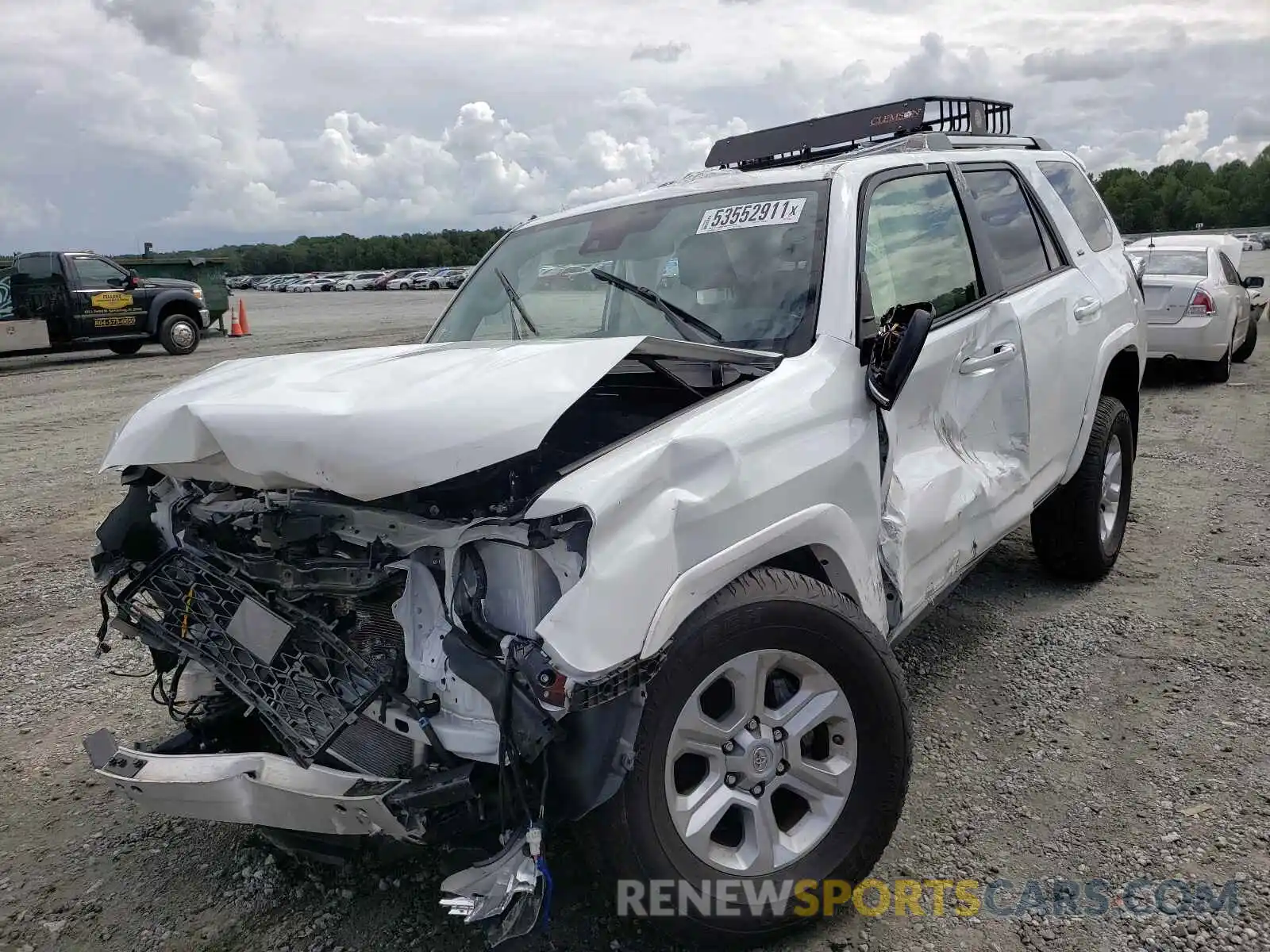 2 Photograph of a damaged car JTEZU5JR4L5223778 TOYOTA 4RUNNER 2020