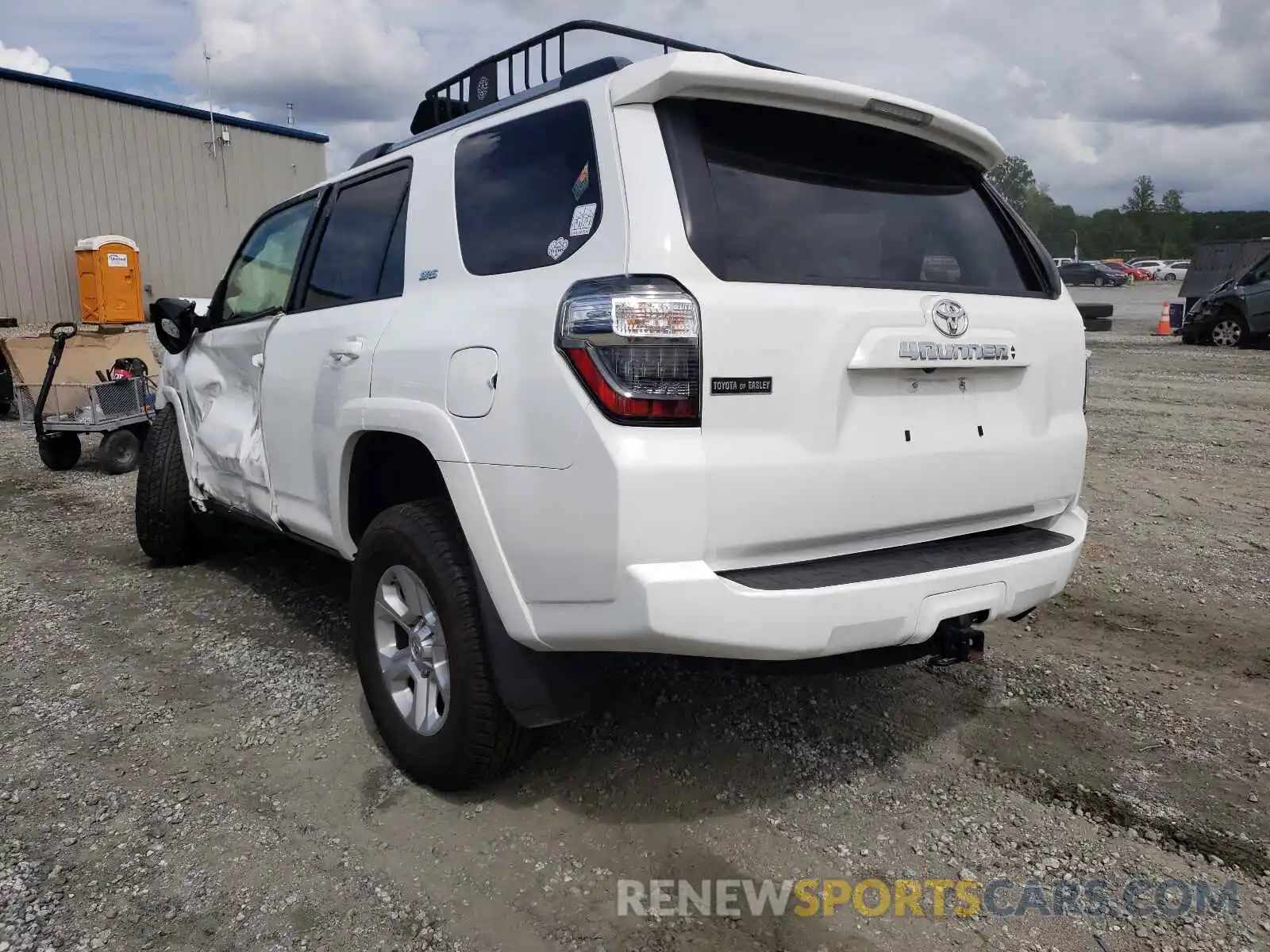 3 Photograph of a damaged car JTEZU5JR4L5223778 TOYOTA 4RUNNER 2020