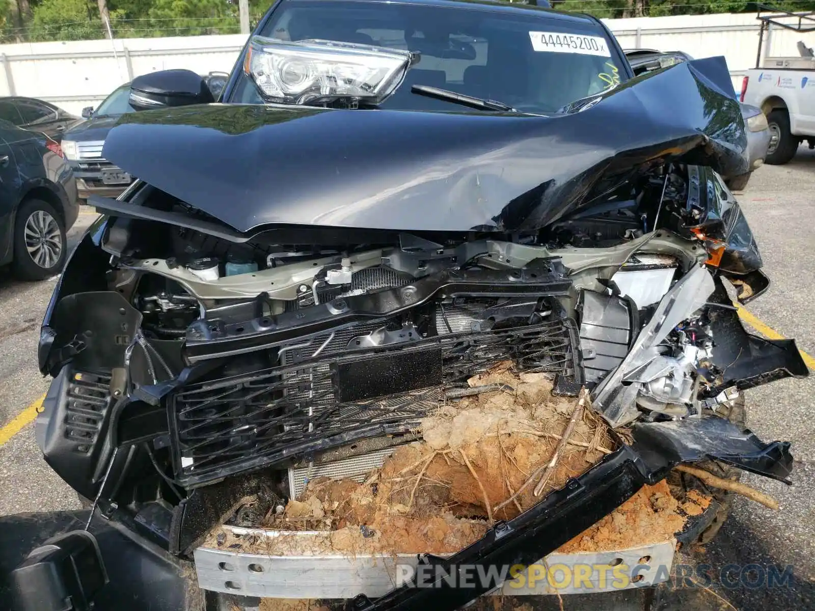 9 Photograph of a damaged car JTEZU5JR4L5223909 TOYOTA 4RUNNER 2020