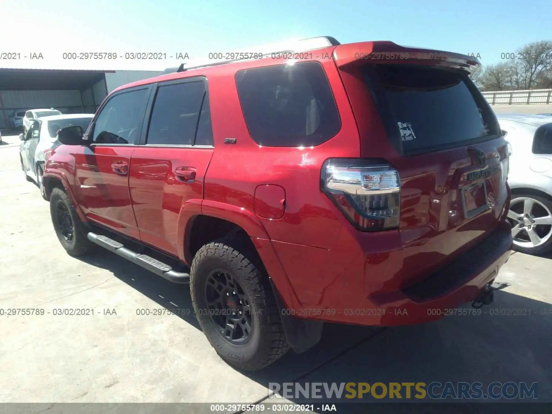 3 Photograph of a damaged car JTEZU5JR4L5225143 TOYOTA 4RUNNER 2020