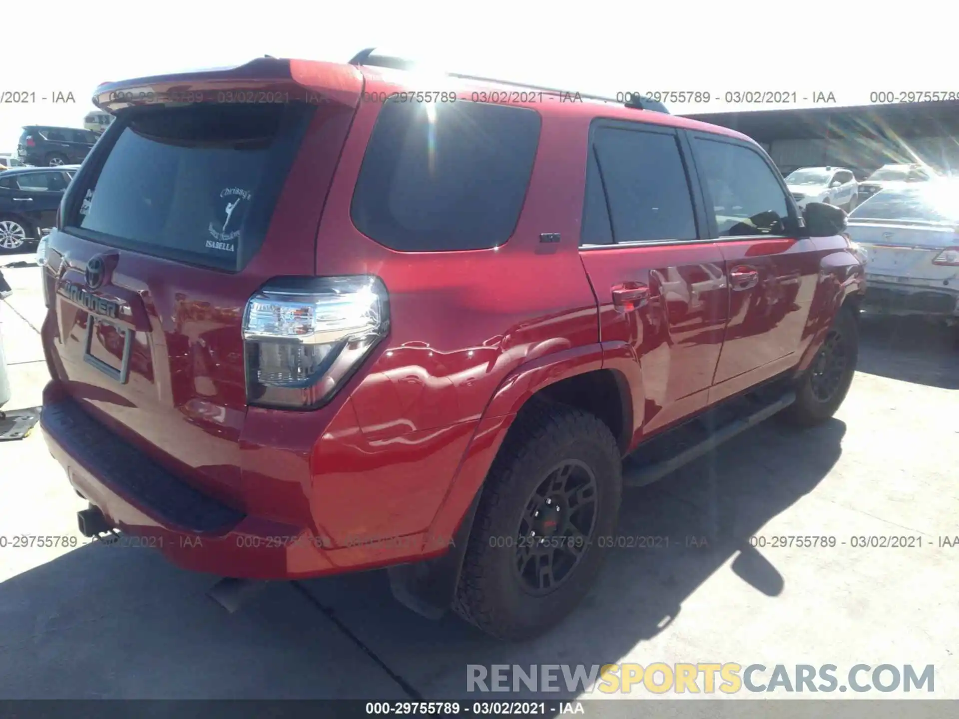 4 Photograph of a damaged car JTEZU5JR4L5225143 TOYOTA 4RUNNER 2020