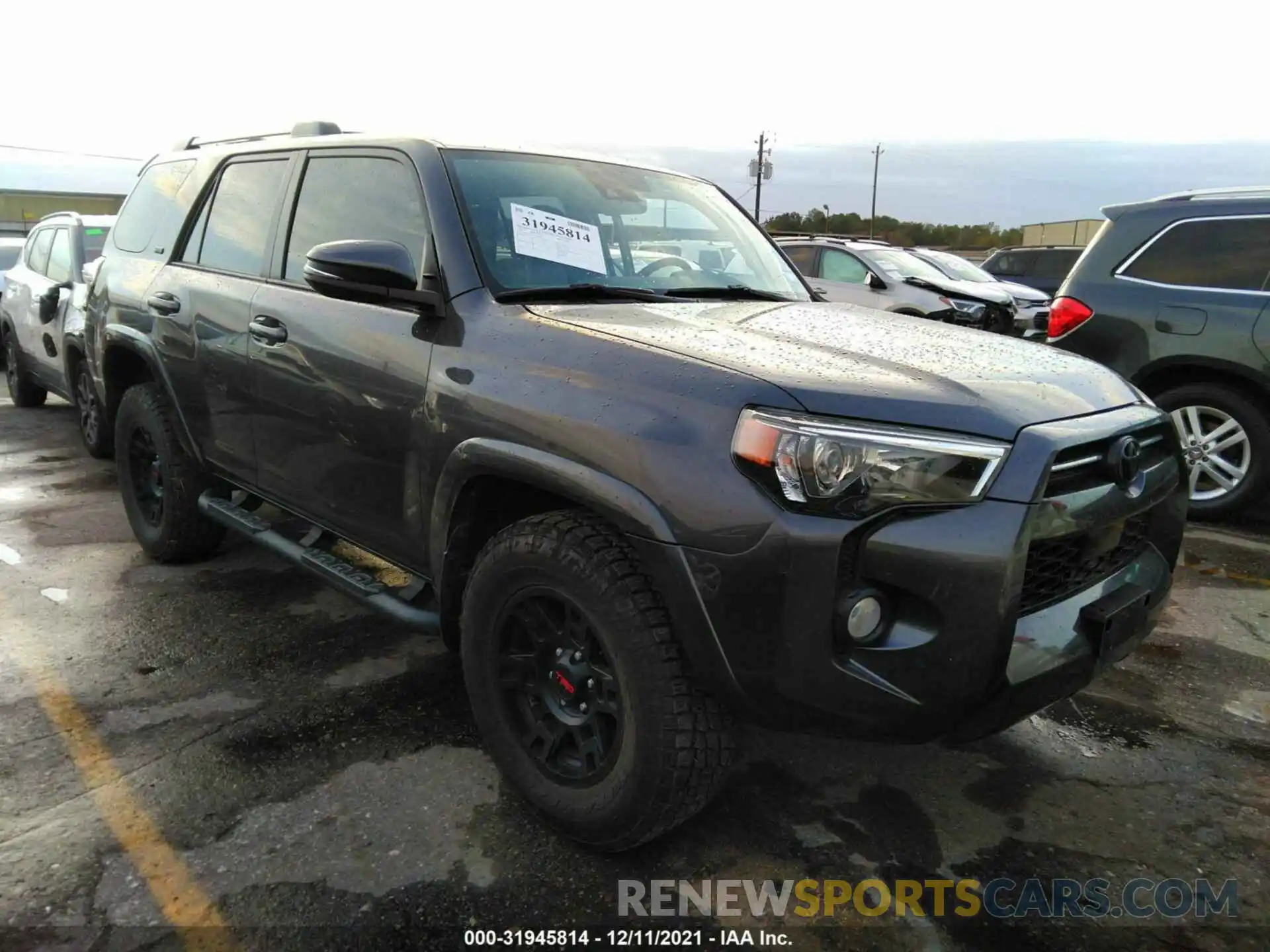 1 Photograph of a damaged car JTEZU5JR4L5226051 TOYOTA 4RUNNER 2020