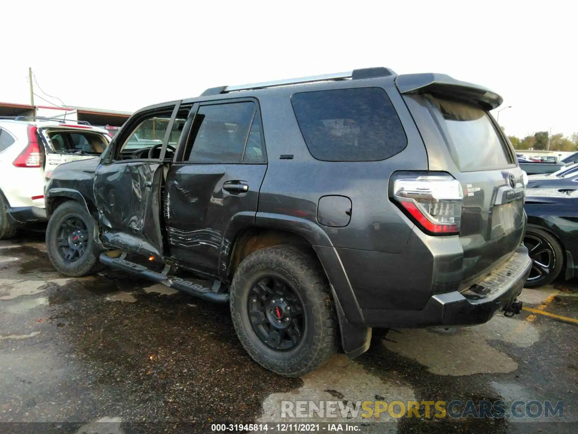 3 Фотография поврежденного автомобиля JTEZU5JR4L5226051 TOYOTA 4RUNNER 2020