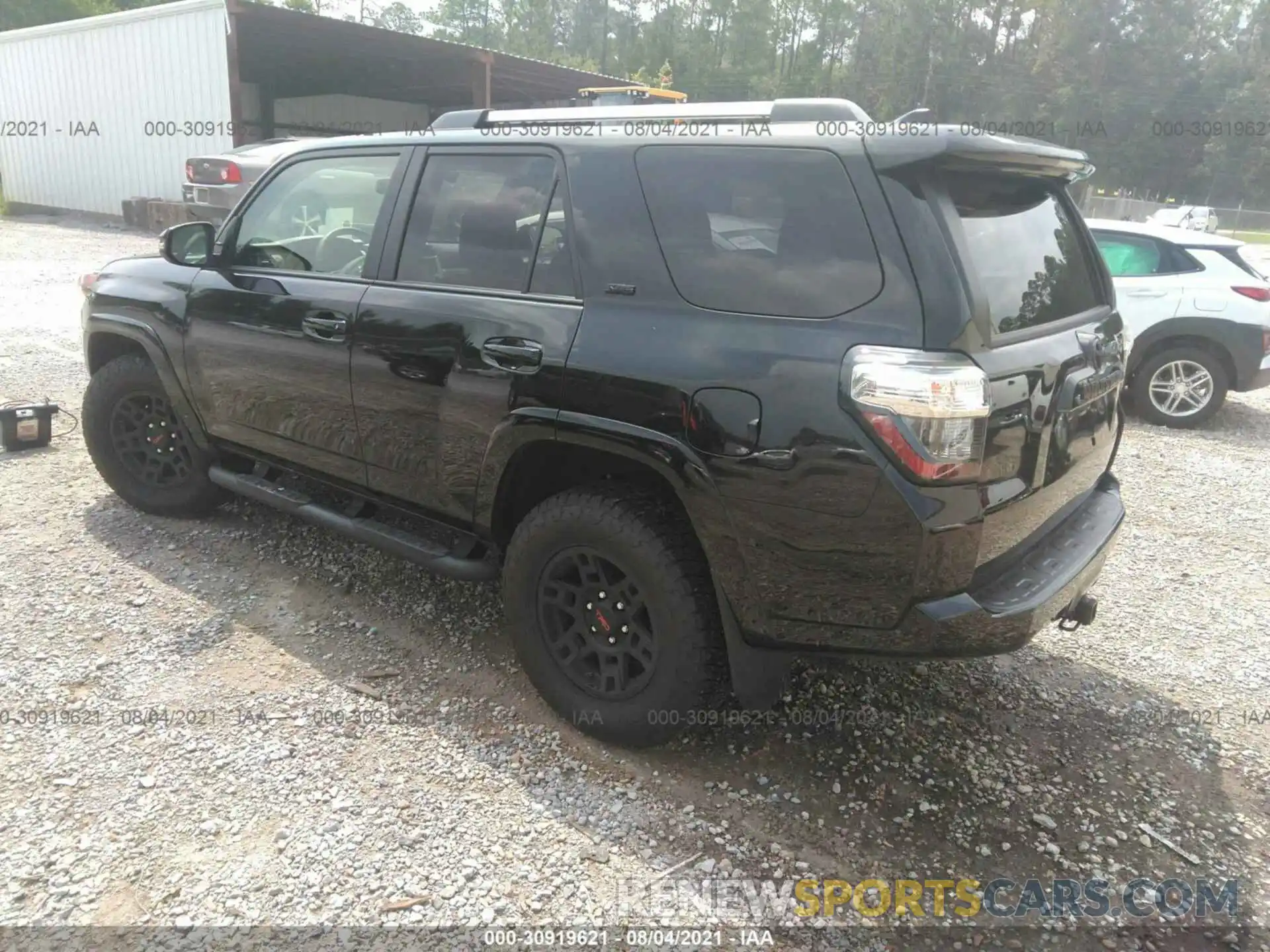 3 Photograph of a damaged car JTEZU5JR4L5227331 TOYOTA 4RUNNER 2020