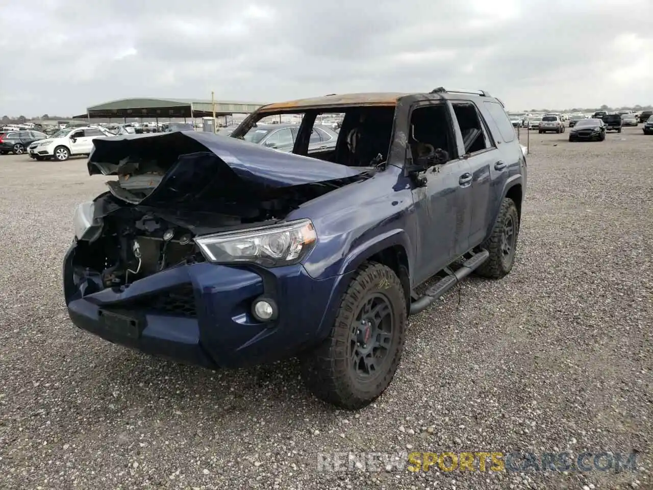 2 Photograph of a damaged car JTEZU5JR5L5213969 TOYOTA 4RUNNER 2020