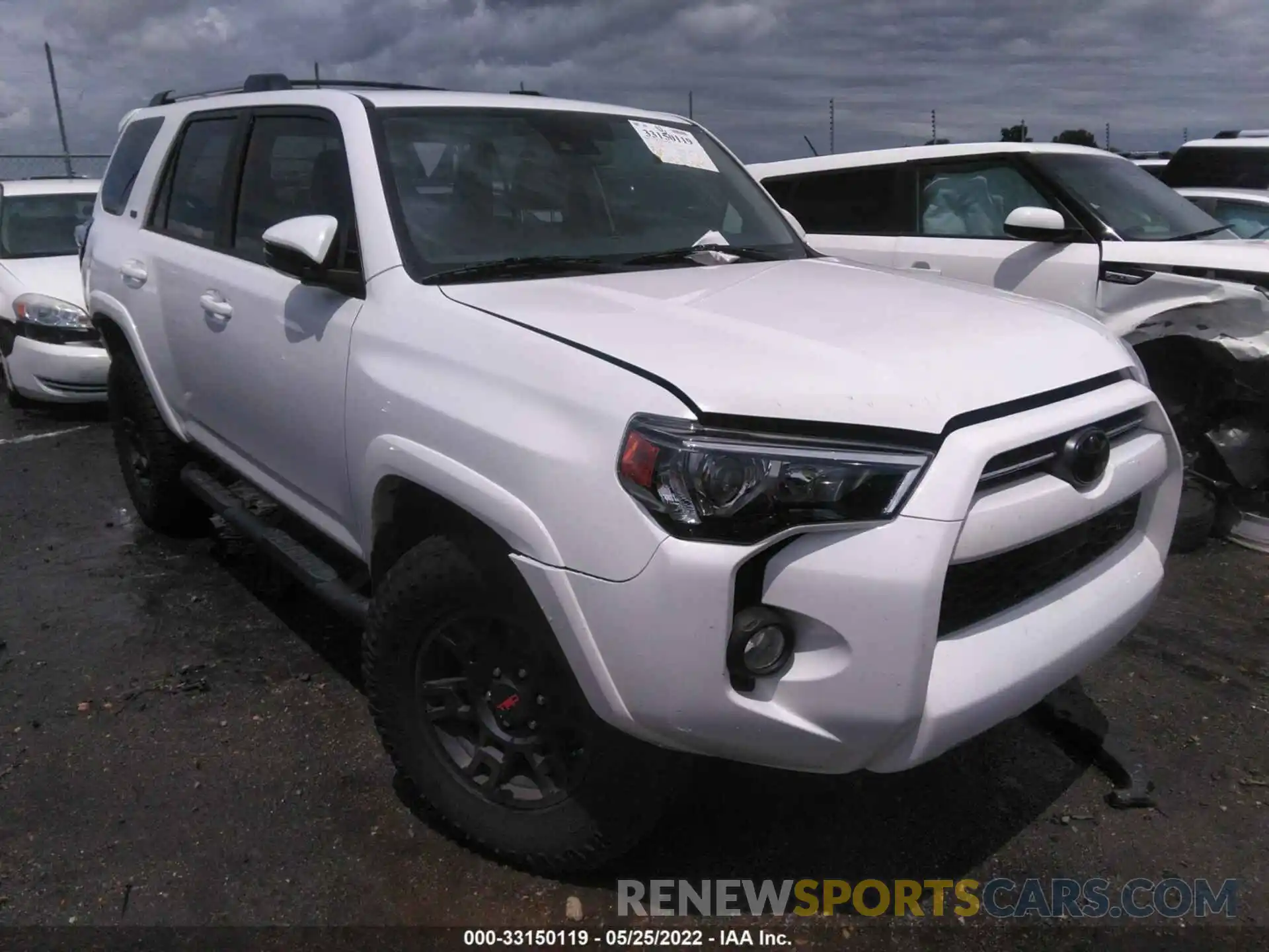 1 Photograph of a damaged car JTEZU5JR5L5216547 TOYOTA 4RUNNER 2020