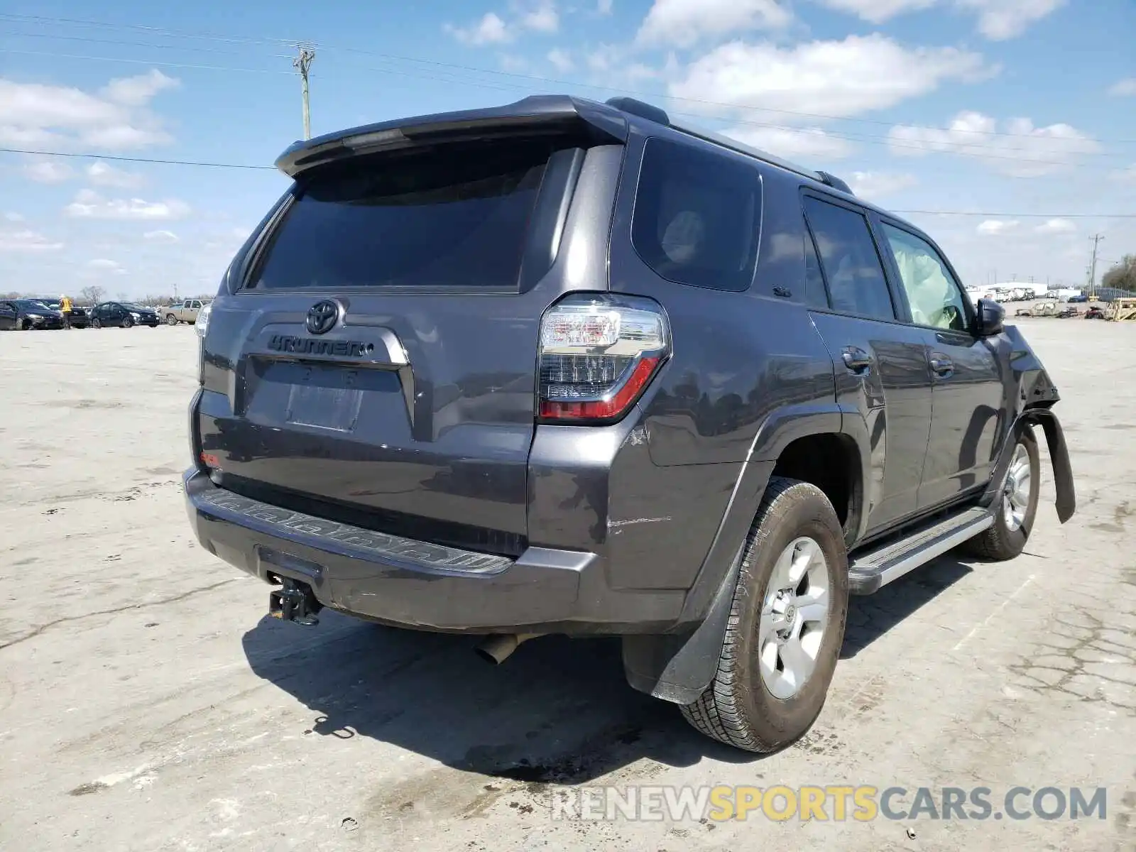 4 Photograph of a damaged car JTEZU5JR5L5218668 TOYOTA 4RUNNER 2020