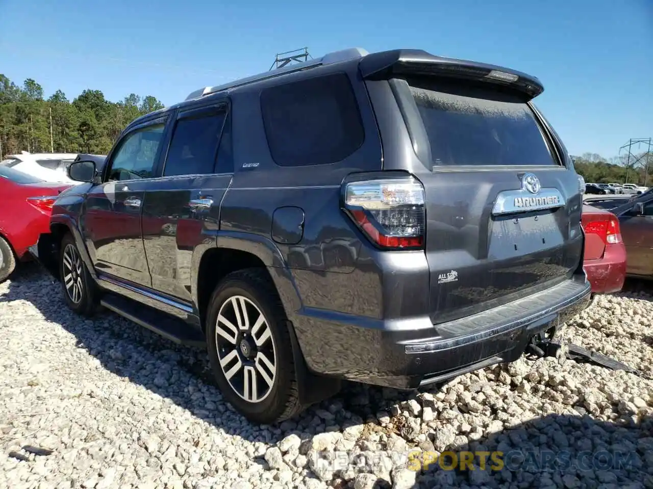 3 Photograph of a damaged car JTEZU5JR5L5219190 TOYOTA 4RUNNER 2020