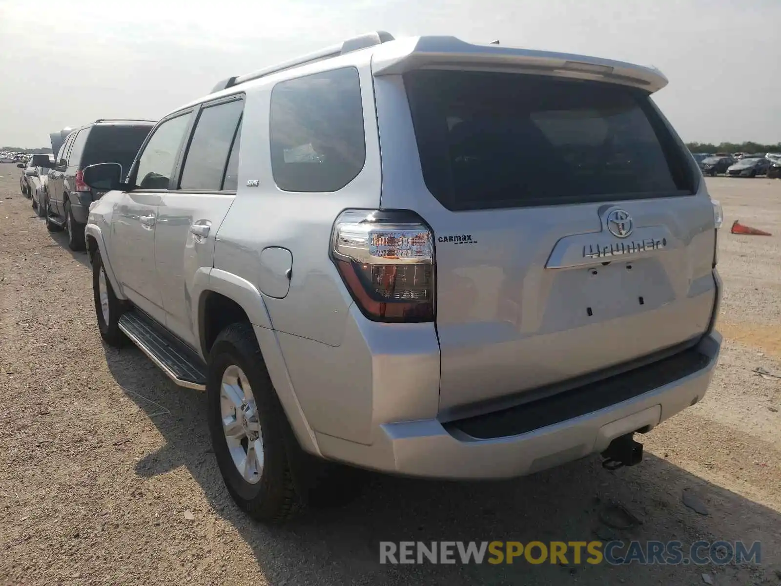 3 Photograph of a damaged car JTEZU5JR5L5221134 TOYOTA 4RUNNER 2020