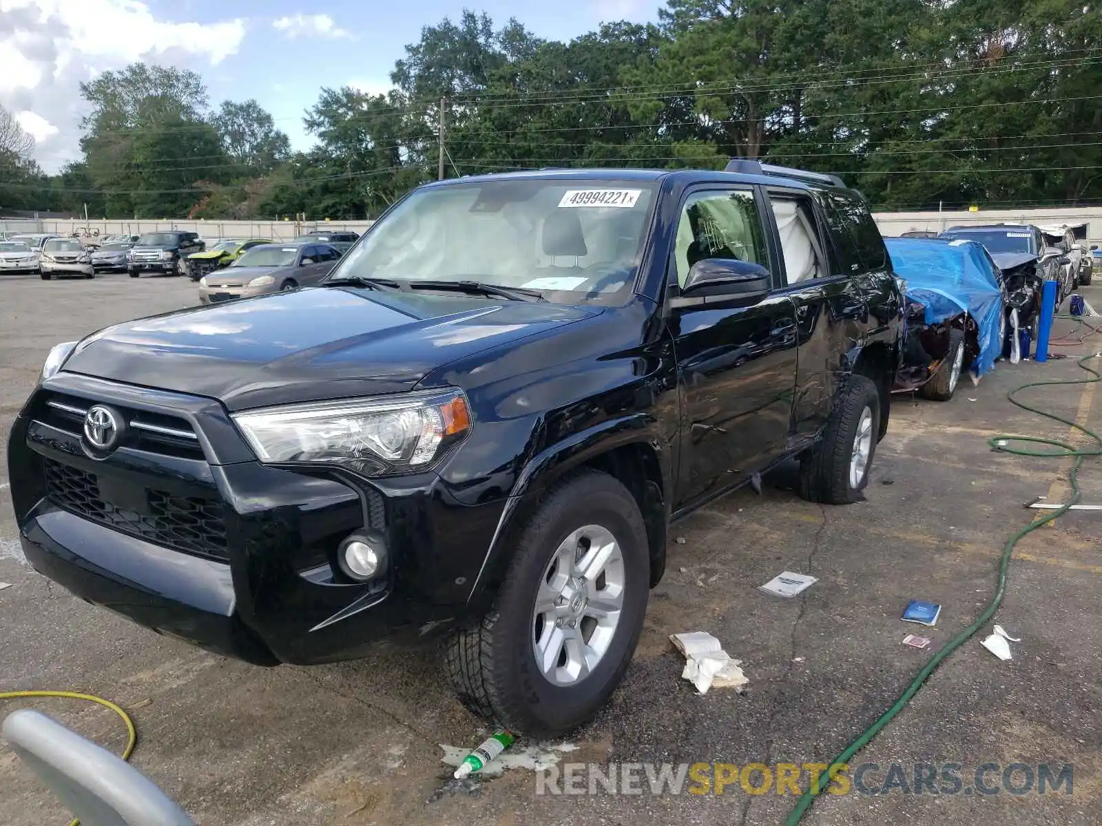 2 Photograph of a damaged car JTEZU5JR5L5224695 TOYOTA 4RUNNER 2020